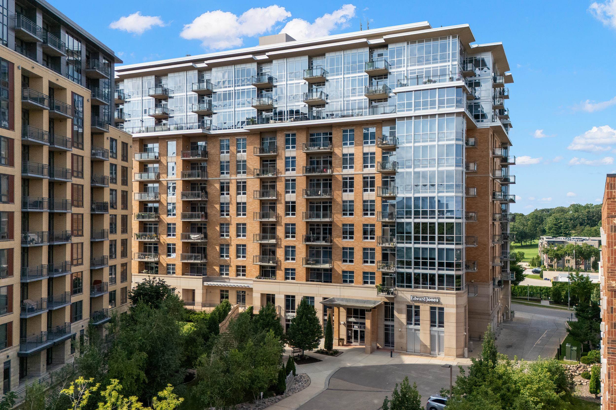 625 N Segoe Road 812