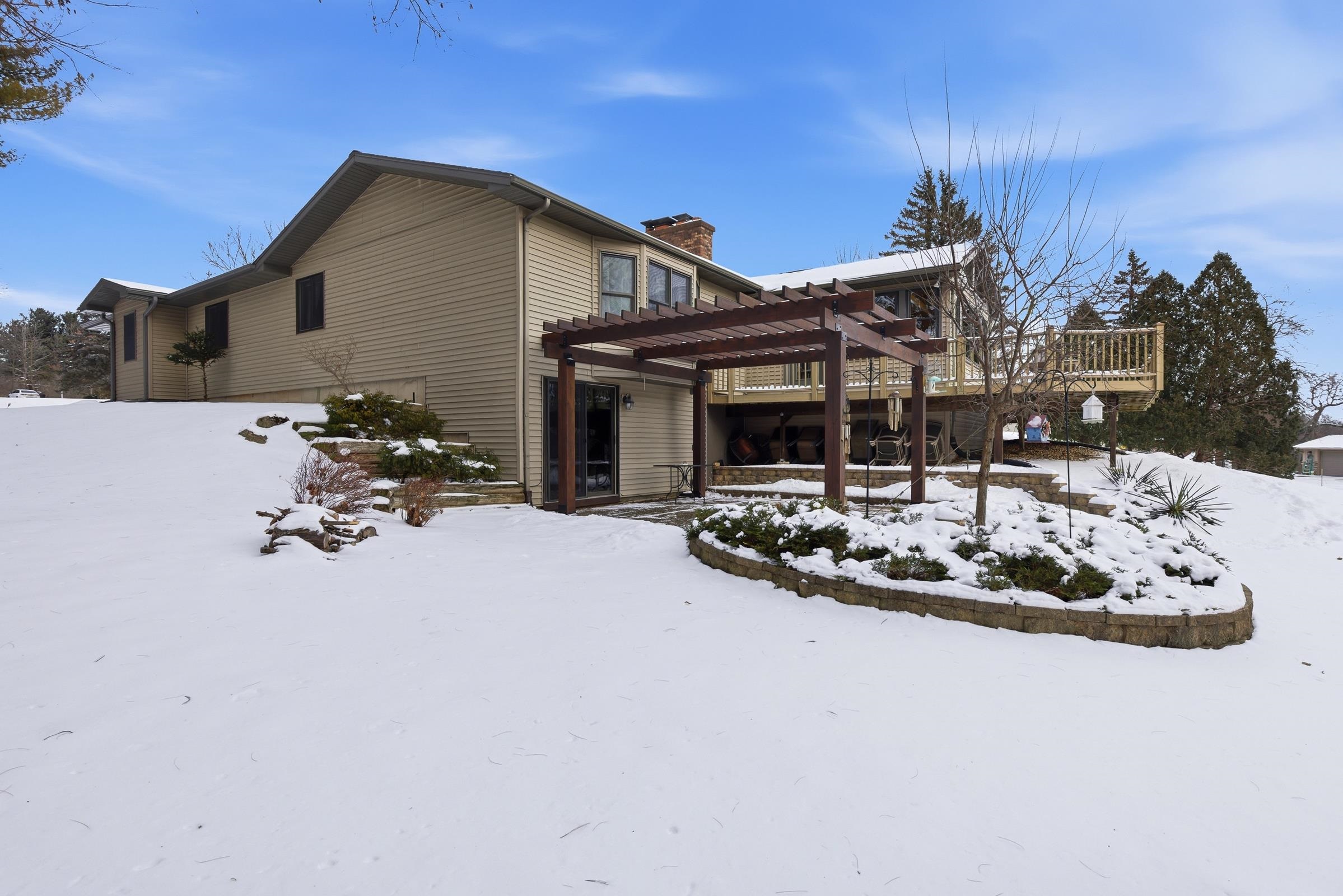 2460 Spring Rose Circle