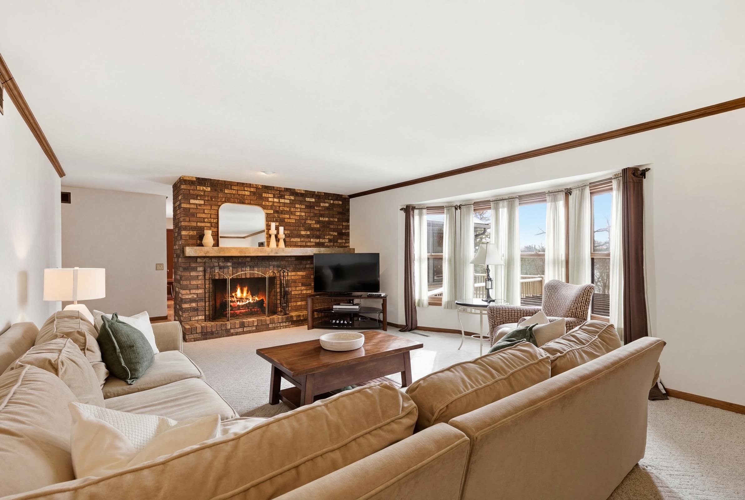 2460 Spring Rose Circle