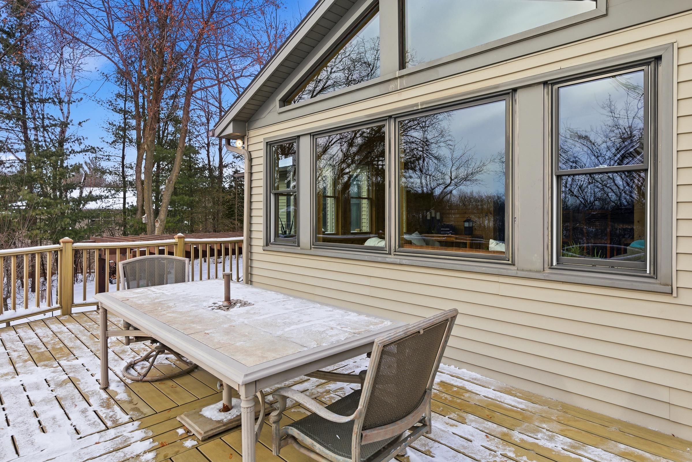 2460 Spring Rose Circle