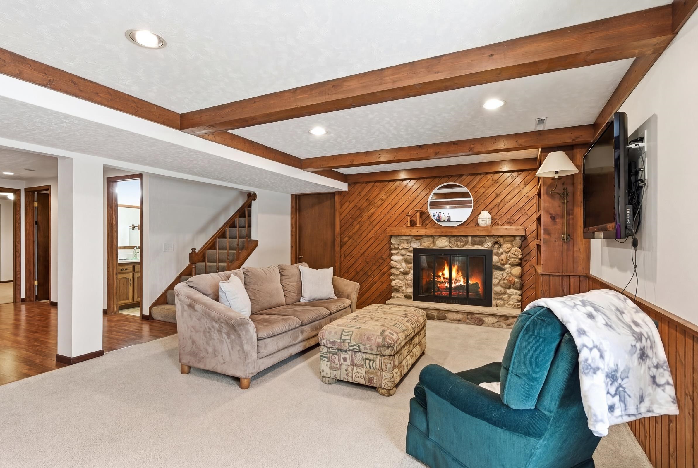 2460 Spring Rose Circle