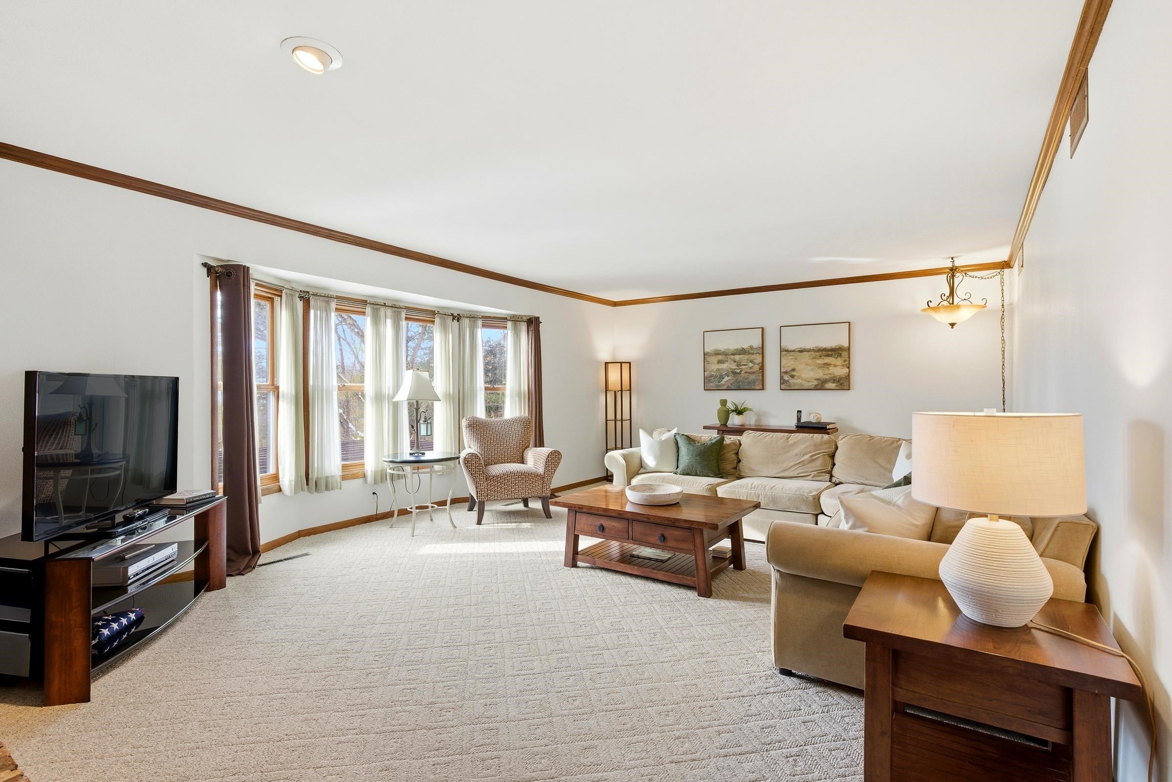 2460 Spring Rose Circle