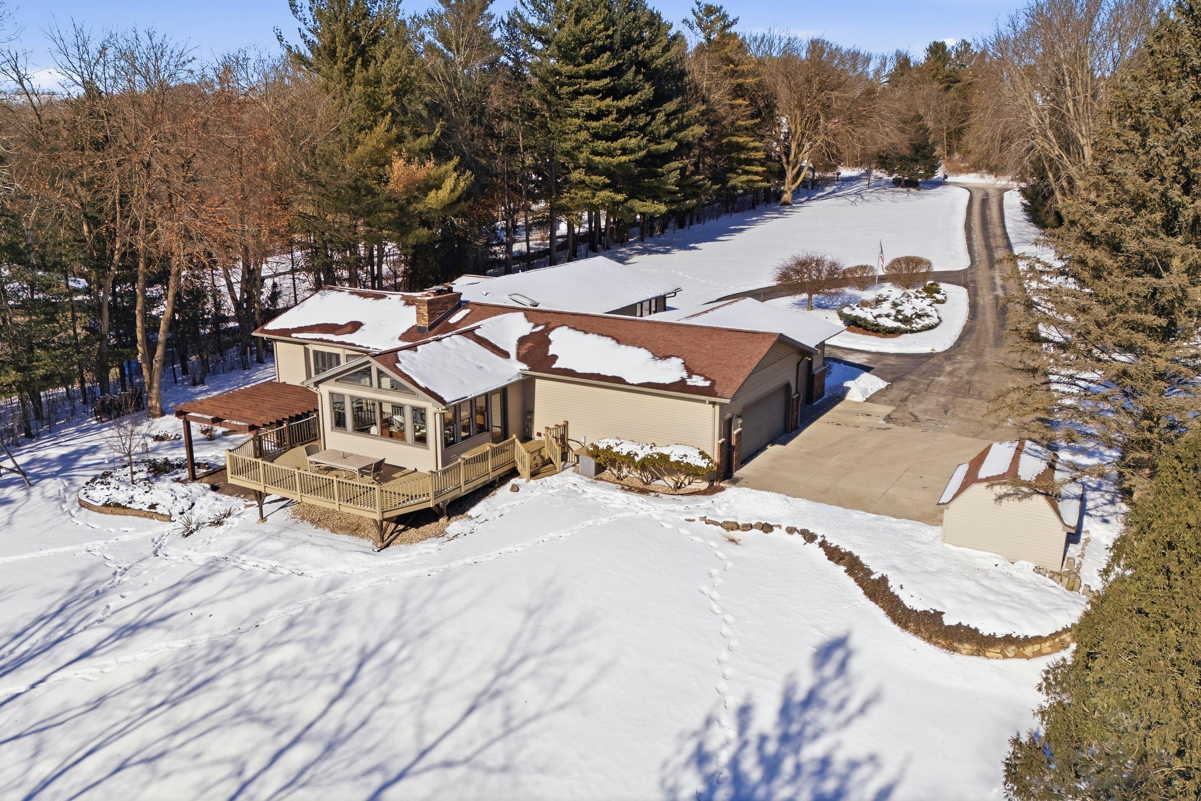 2460 Spring Rose Circle