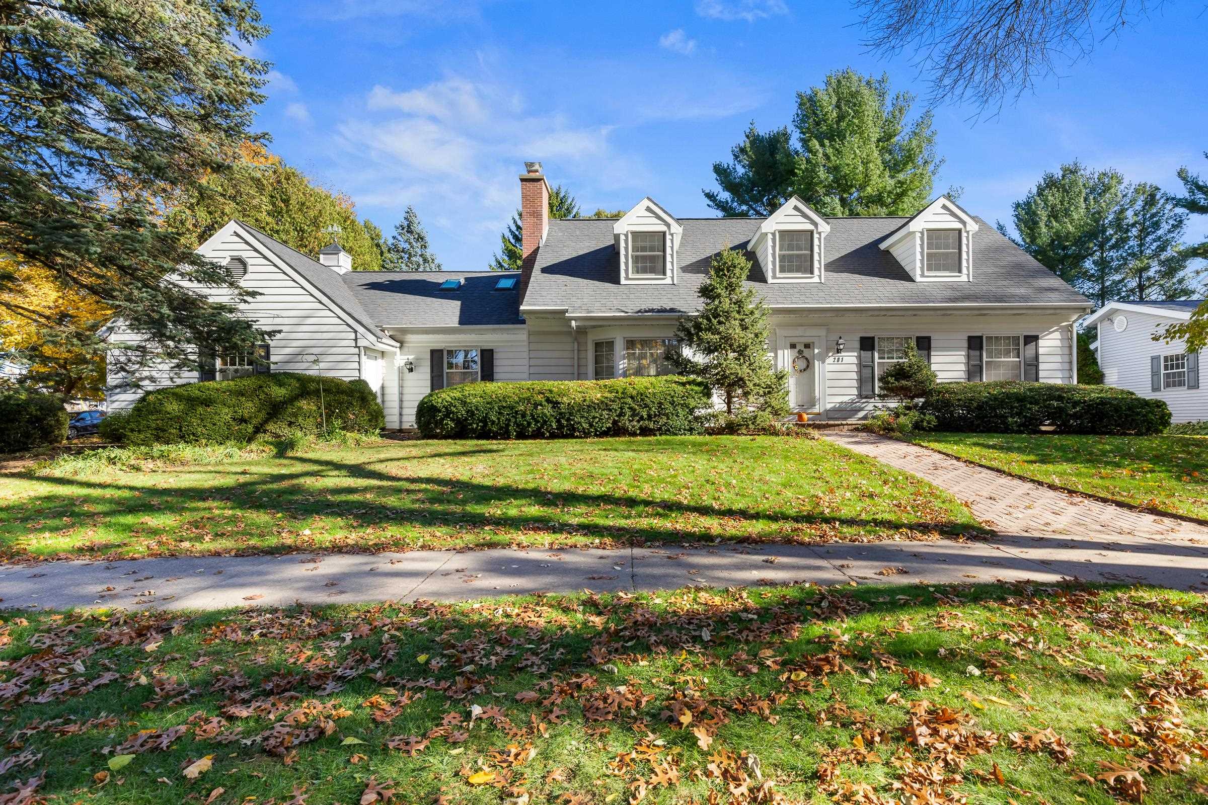 201 S Kenosha Drive