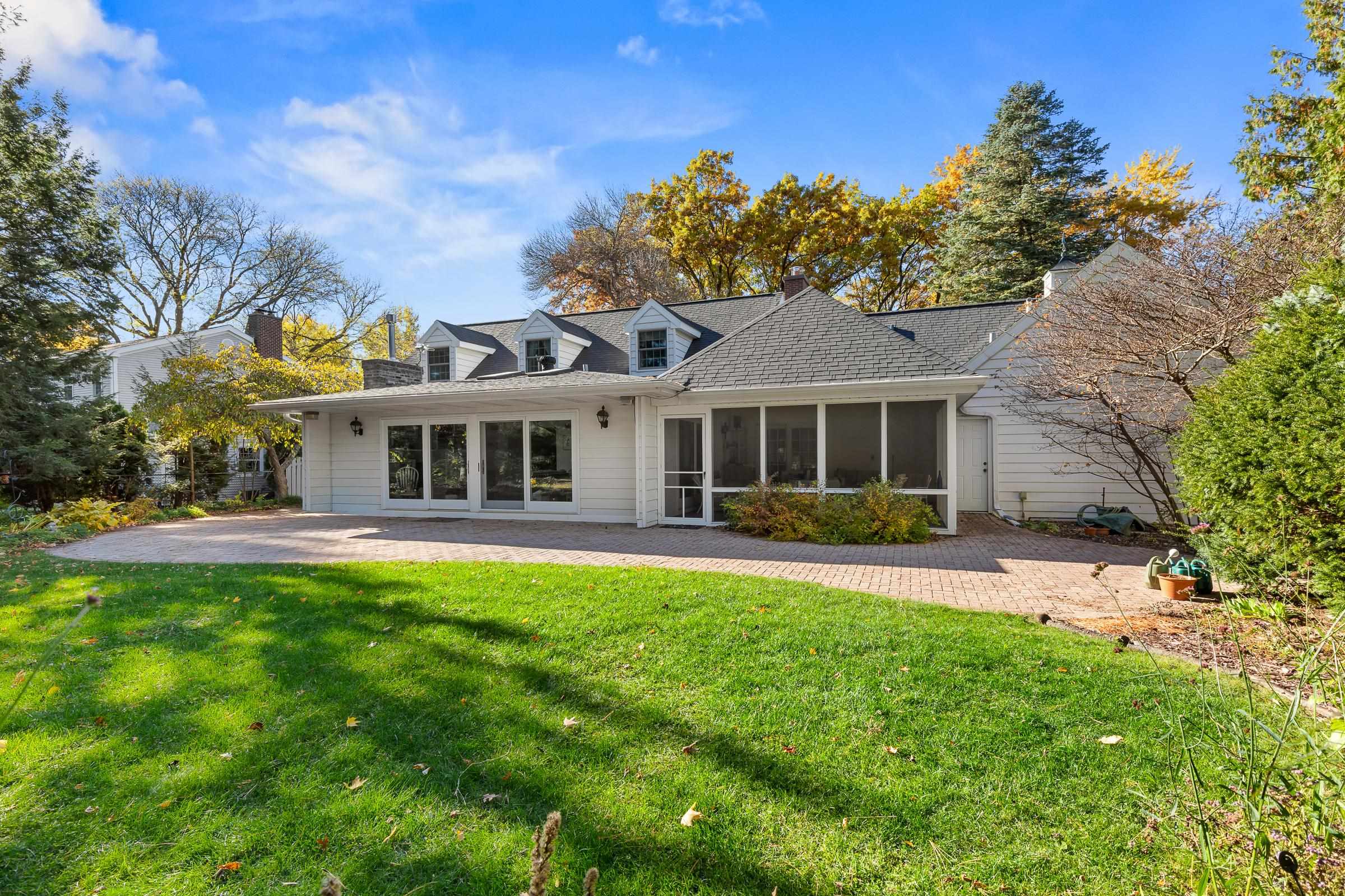 201 S Kenosha Drive