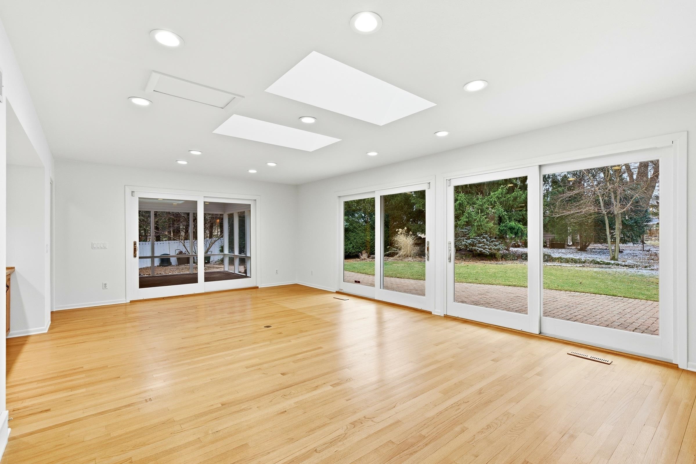 201 S Kenosha Drive