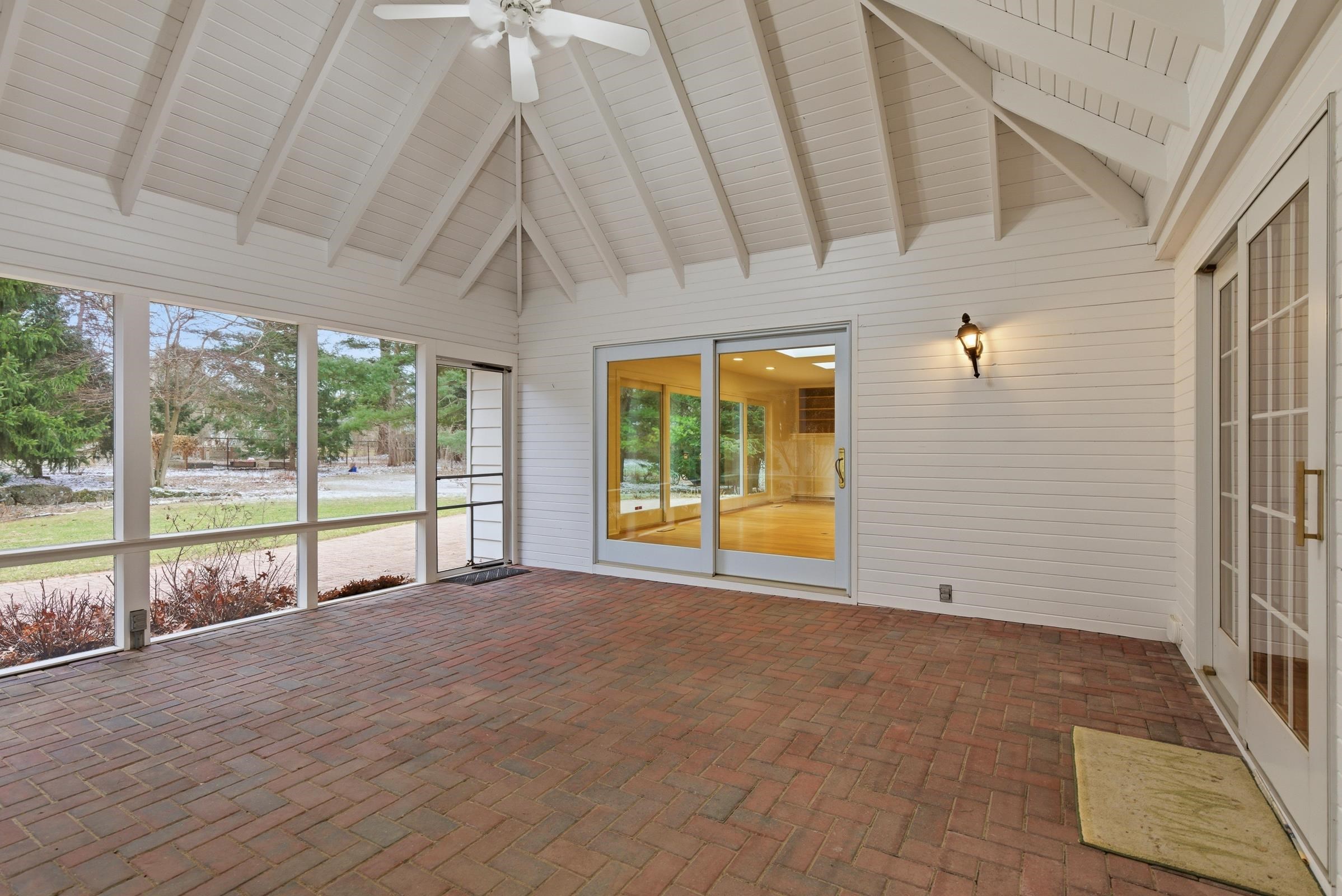 201 S Kenosha Drive
