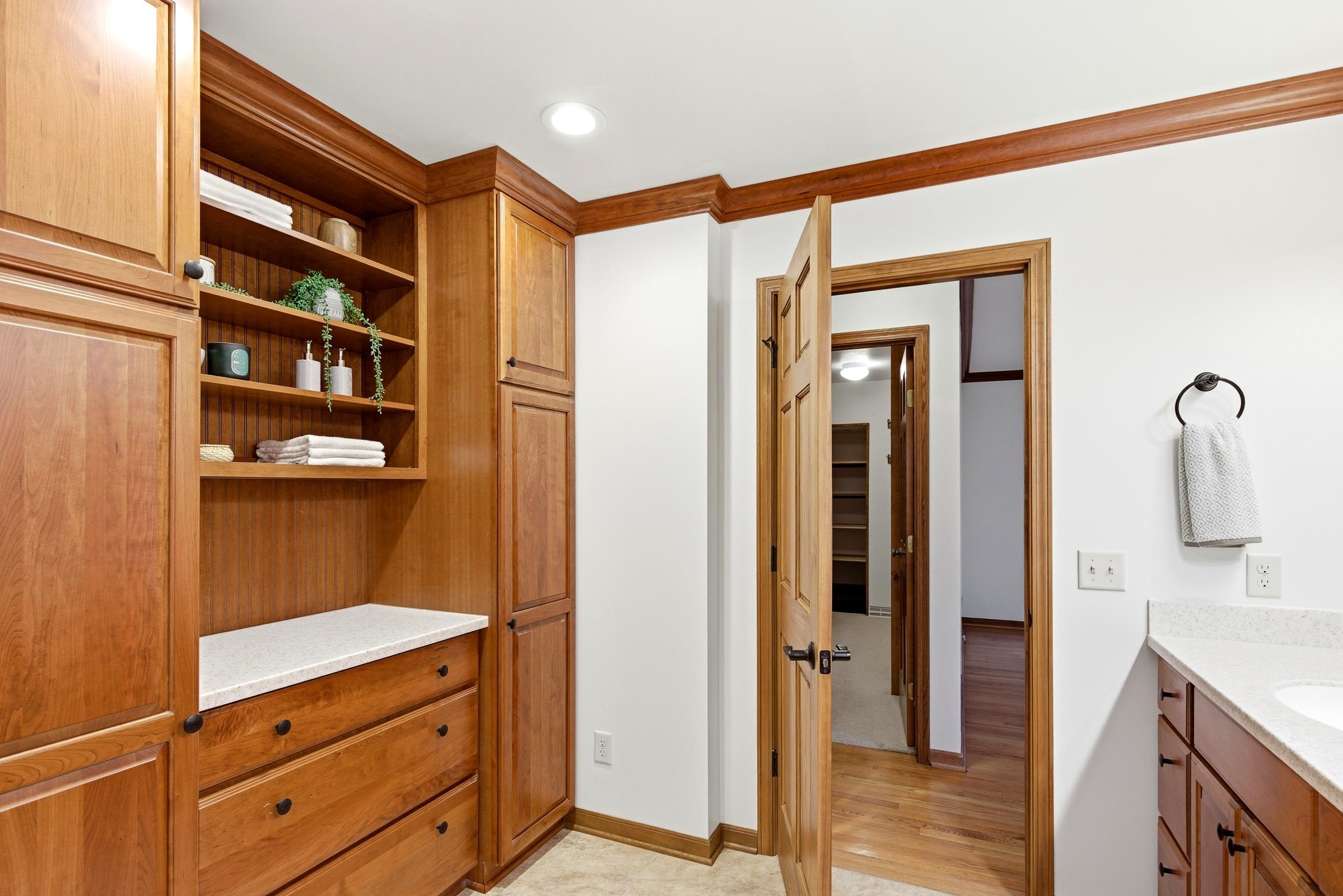 201 S Kenosha Drive