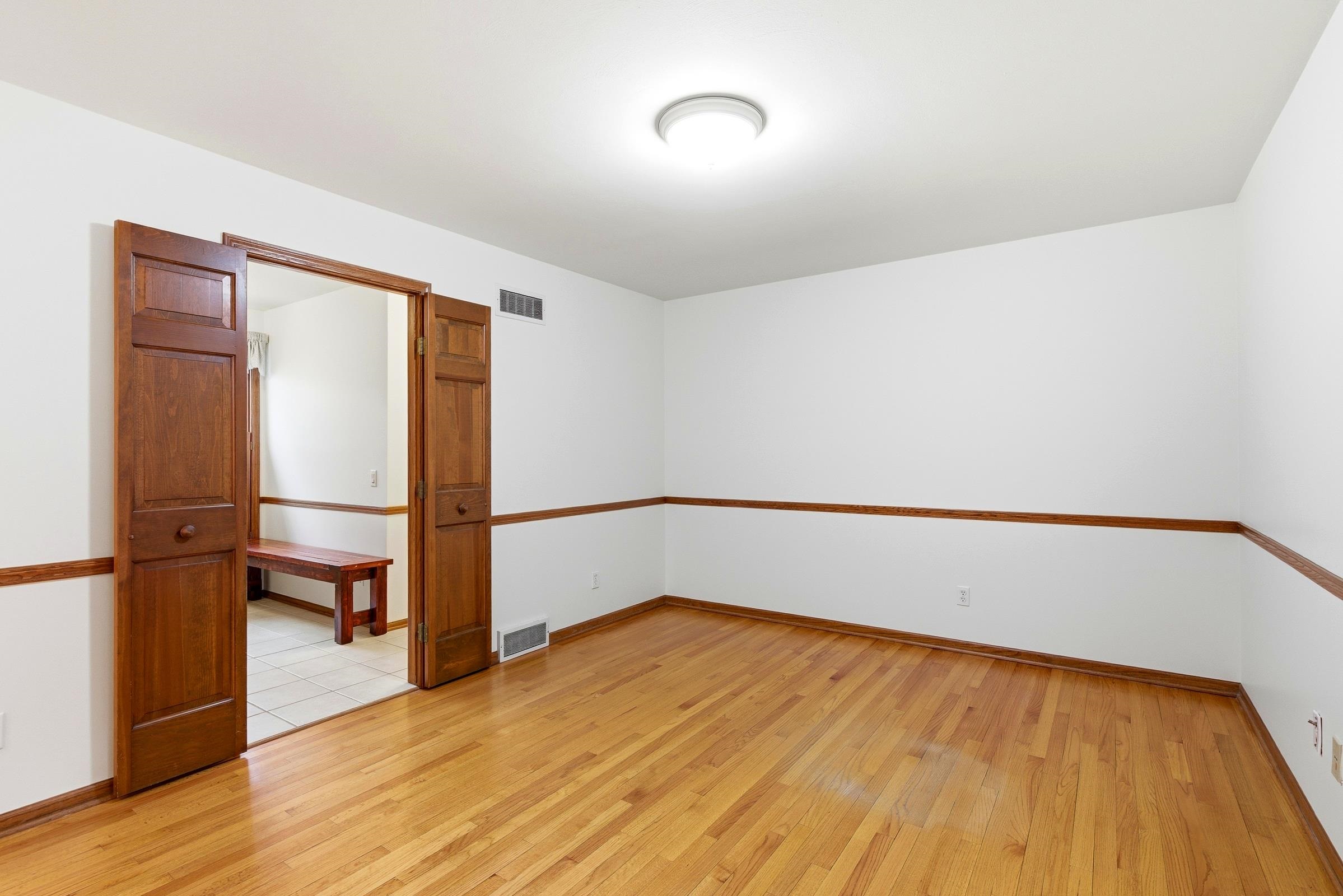 201 S Kenosha Drive