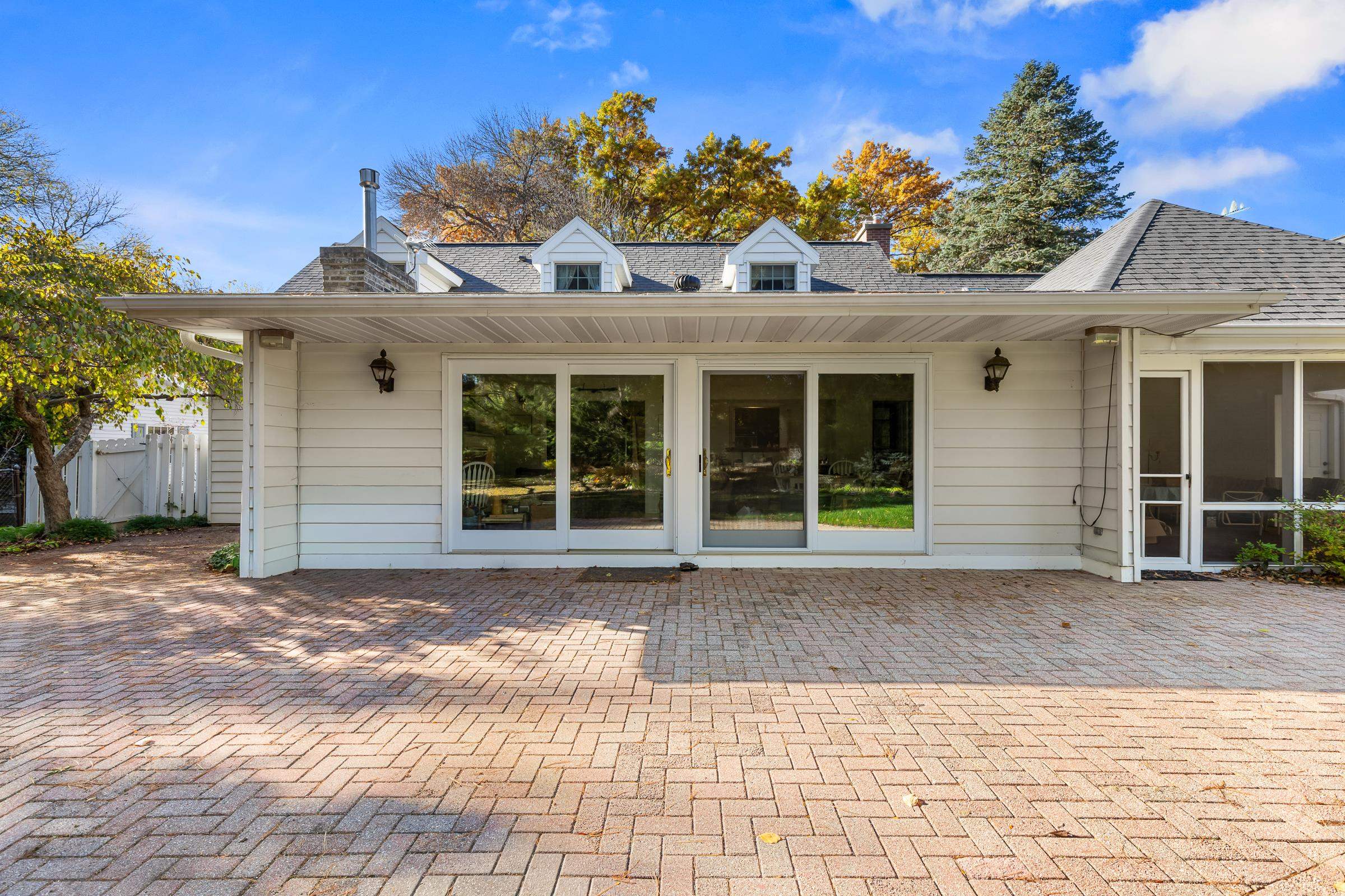 201 S Kenosha Drive