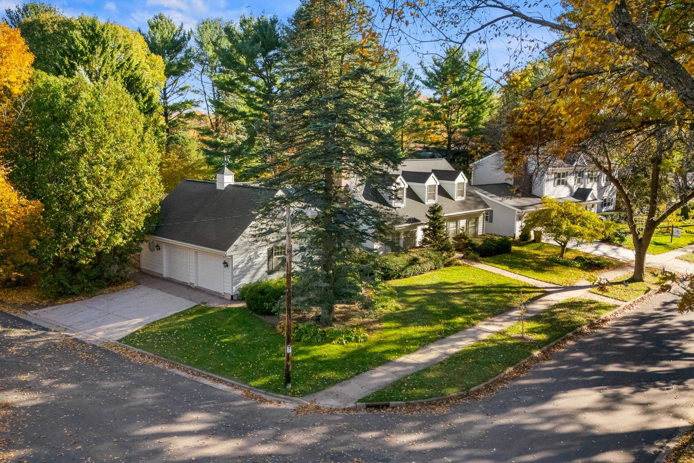201 S Kenosha Drive