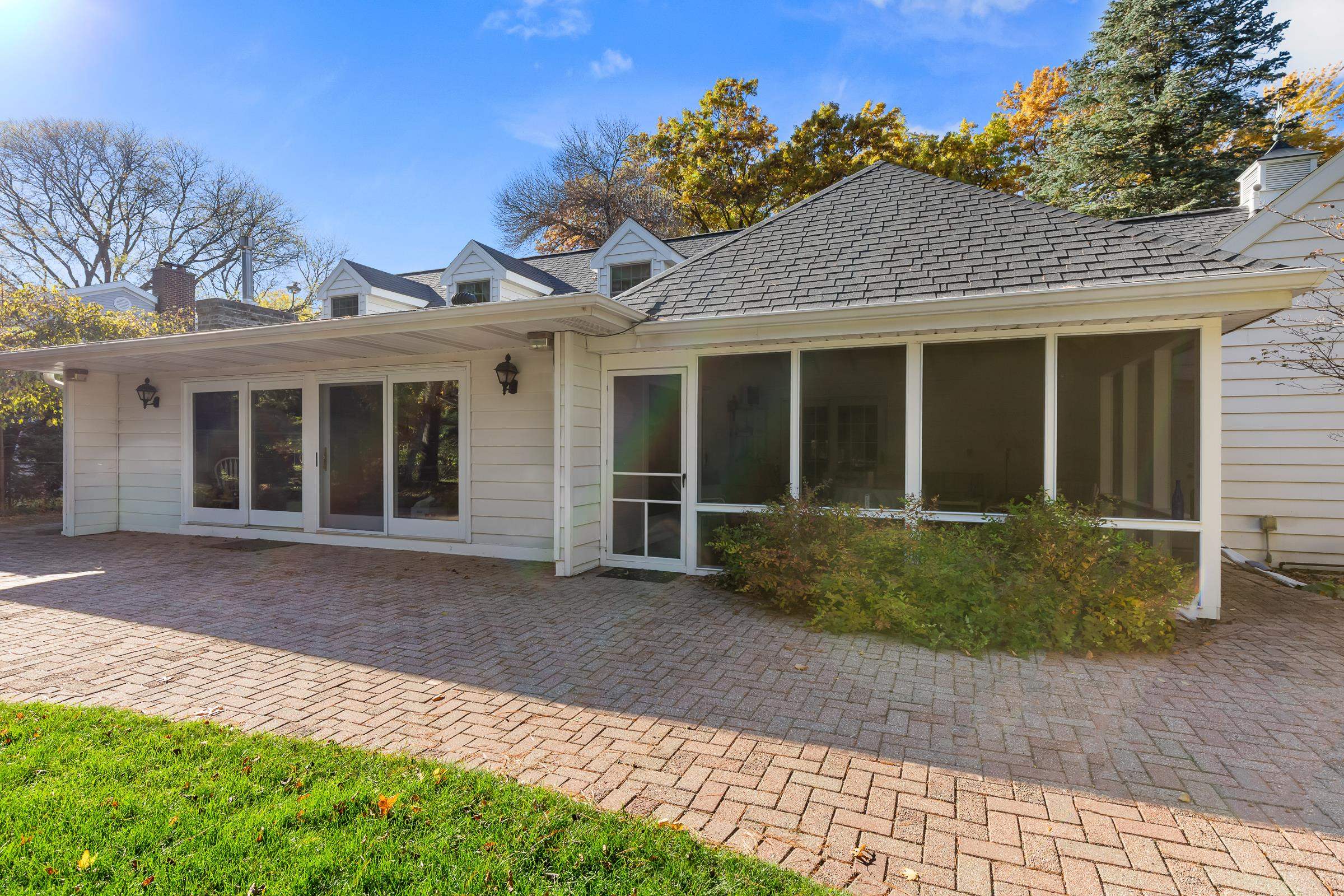 201 S Kenosha Drive