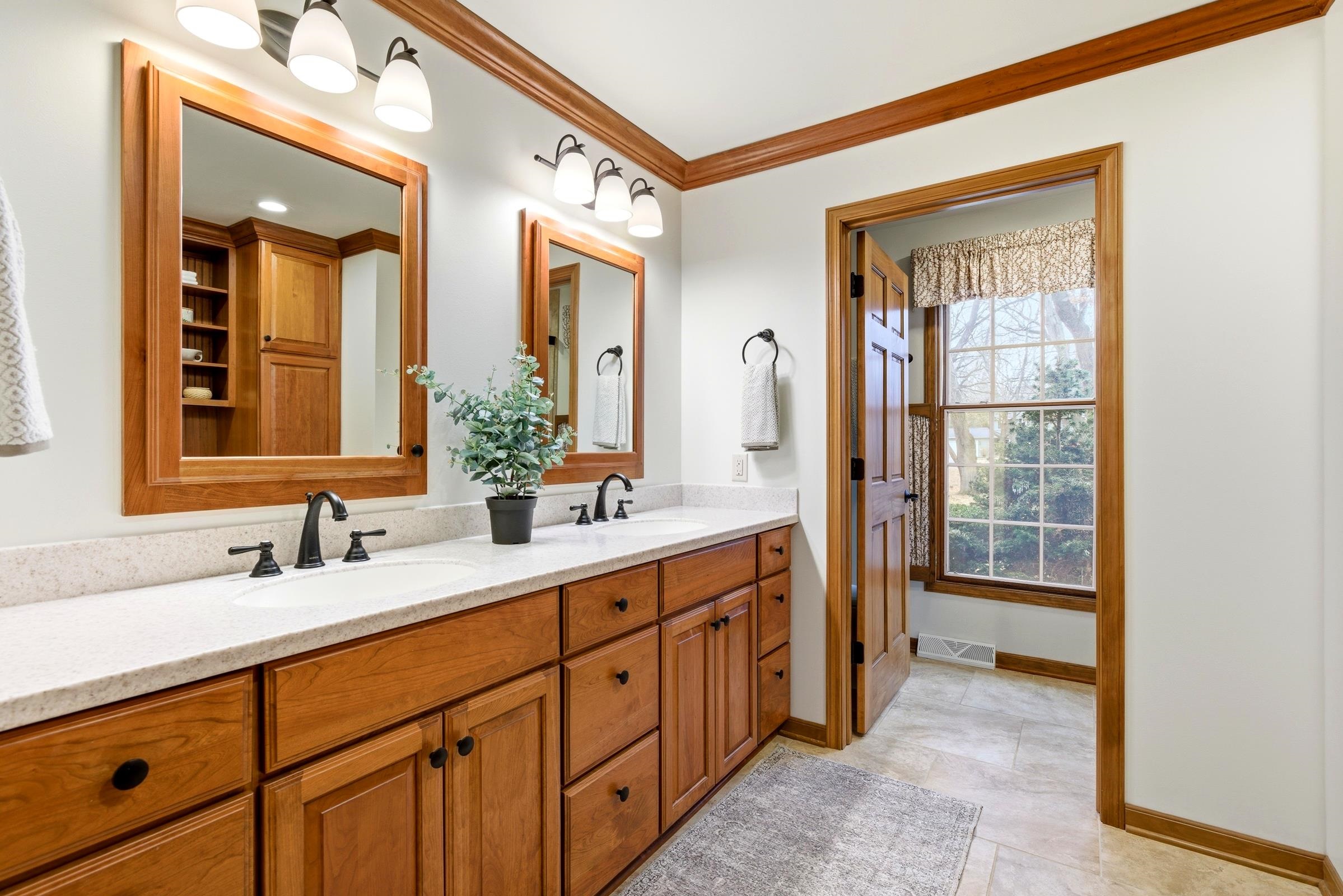 201 S Kenosha Drive
