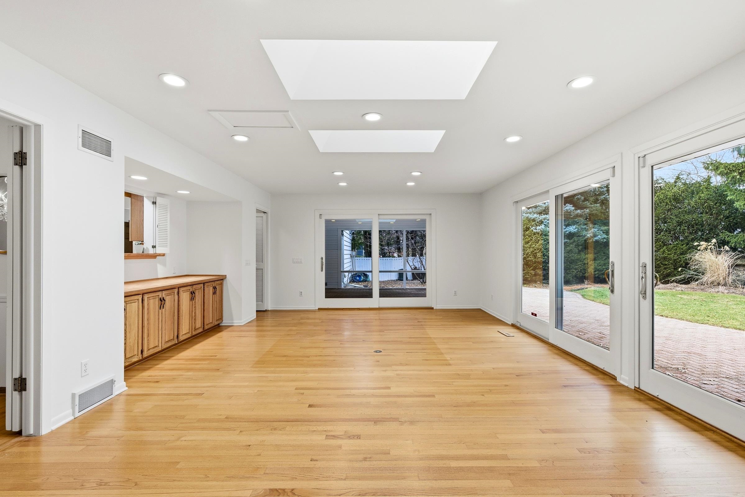 201 S Kenosha Drive