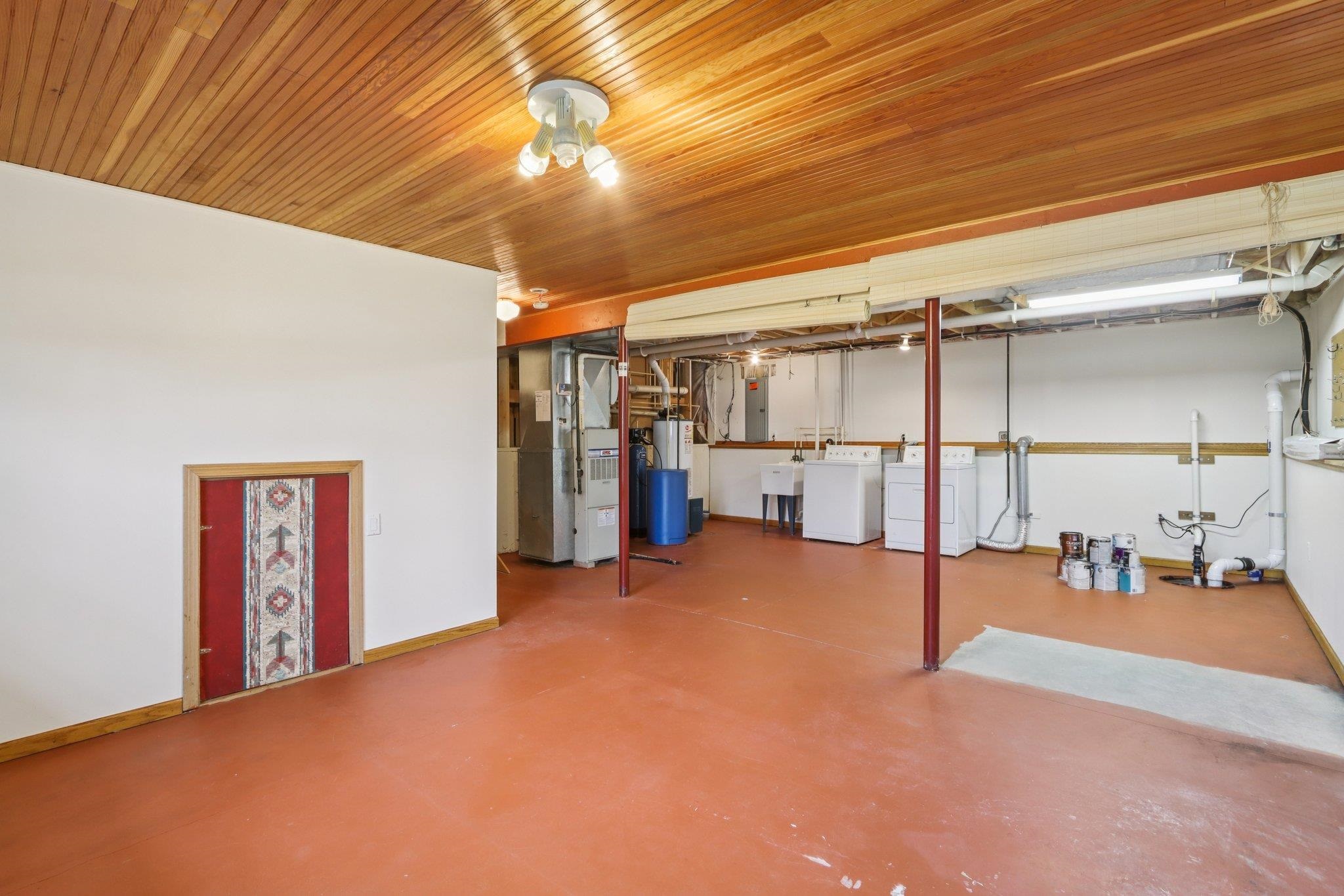 5495 Quarry Hill Drive