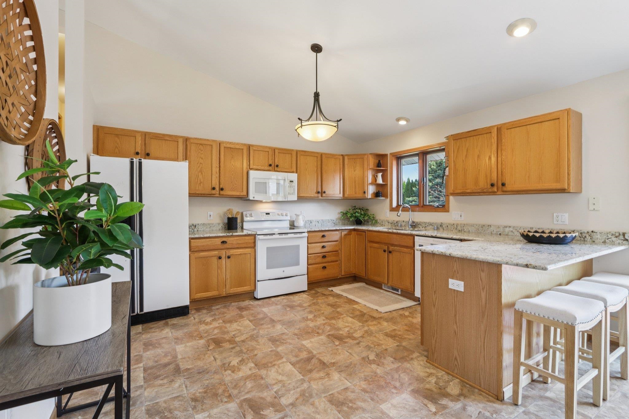 5495 Quarry Hill Drive