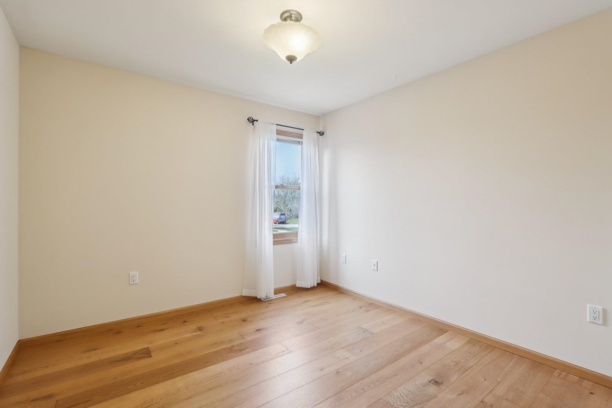 5495 Quarry Hill Drive