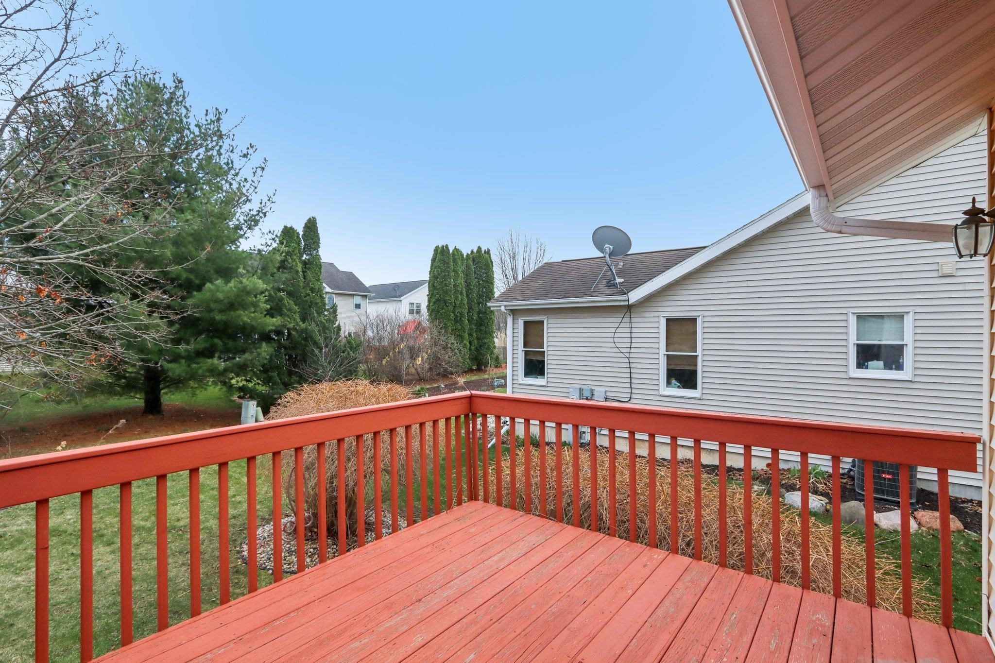 5495 Quarry Hill Drive
