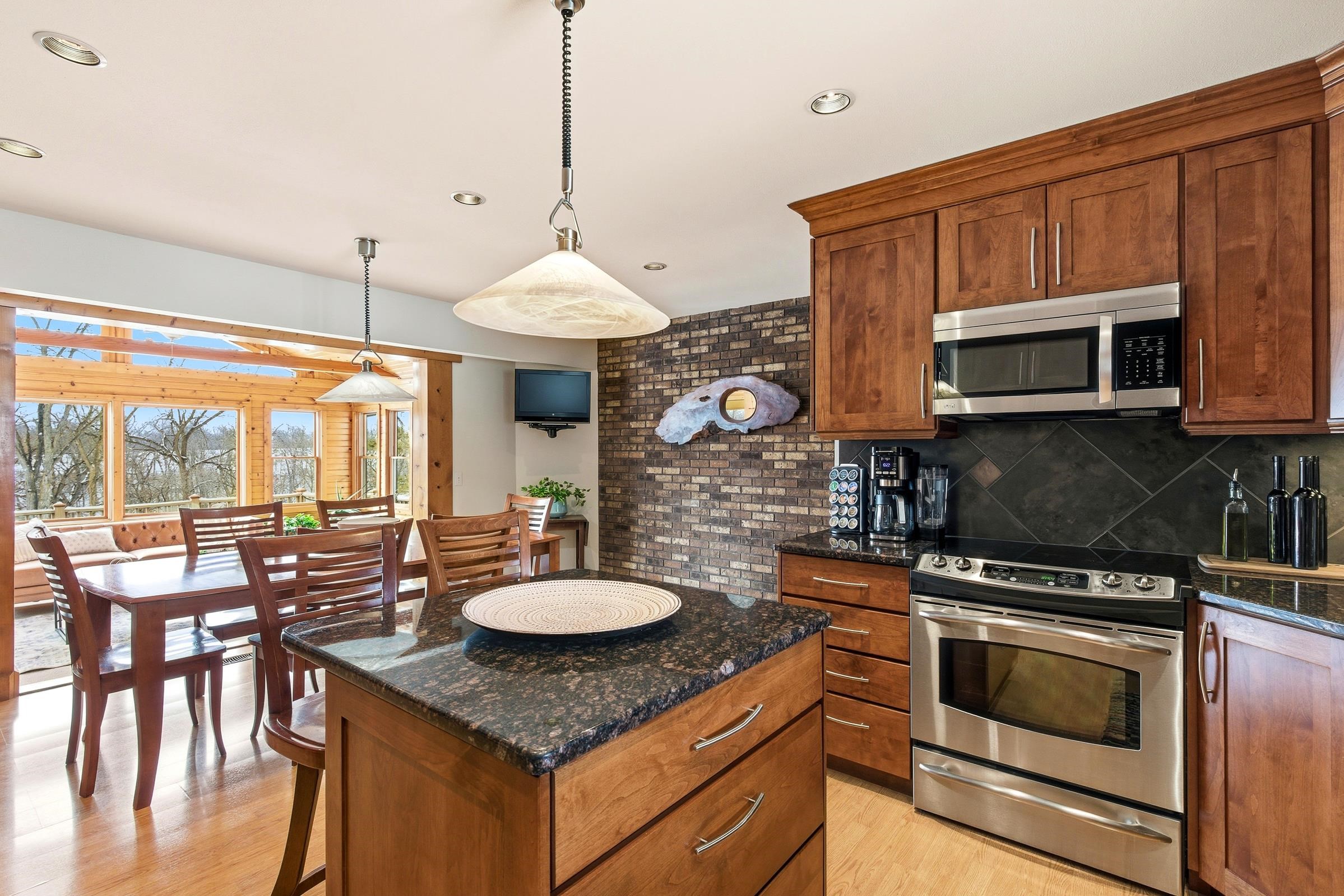 2460 Spring Rose Circle