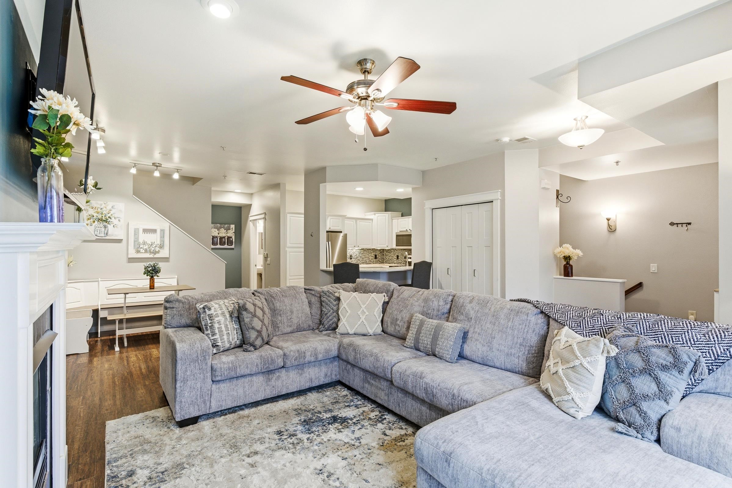 8275 Starr Grass Drive