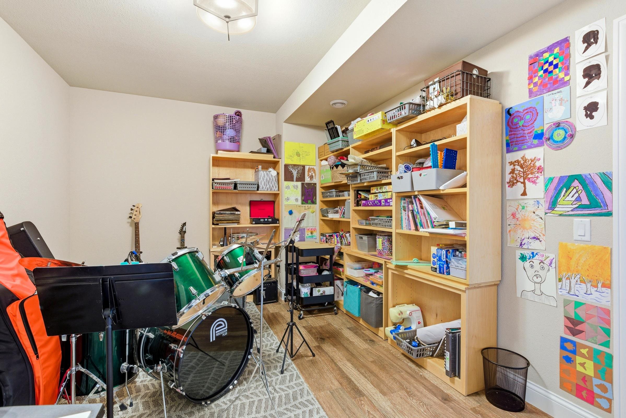 2505 Genevieve Way