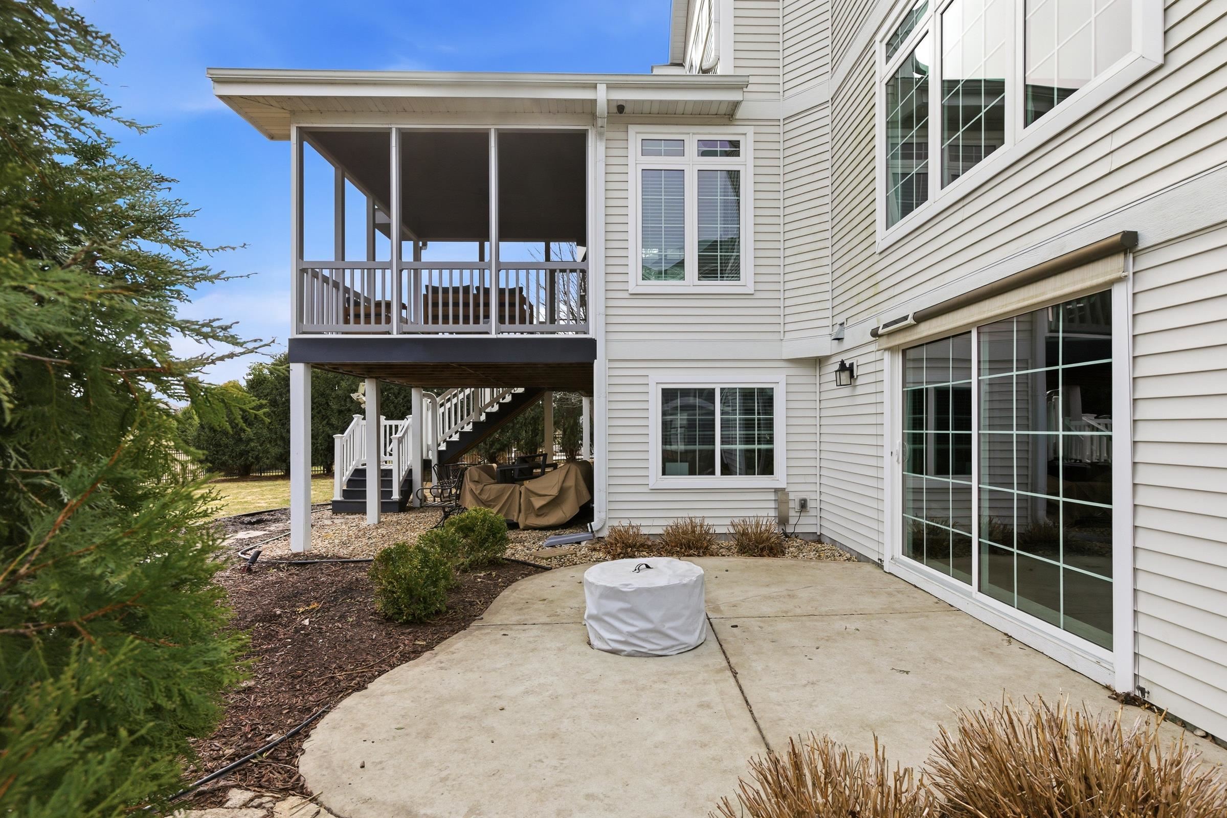 2505 Genevieve Way