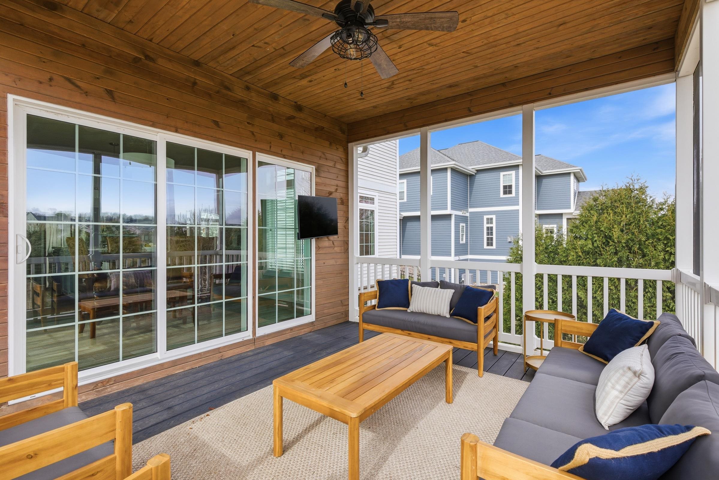 2505 Genevieve Way