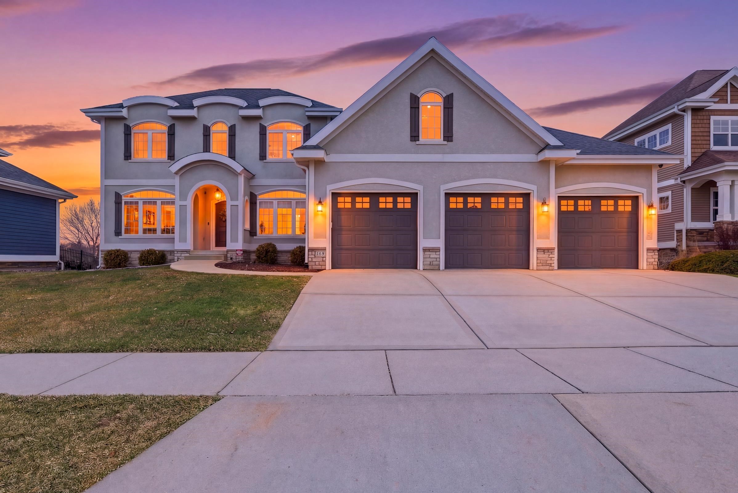 2505 Genevieve Way