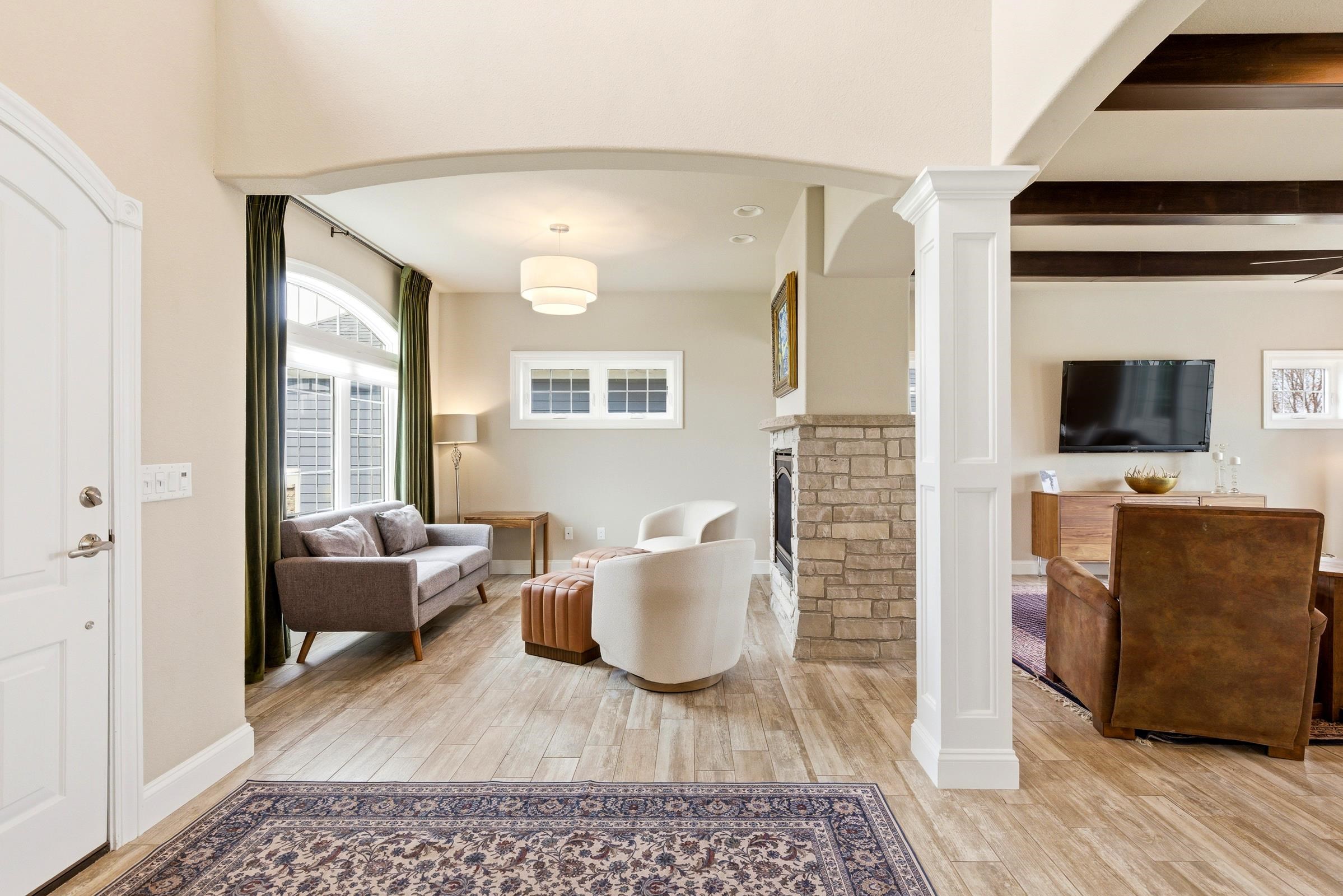 2505 Genevieve Way