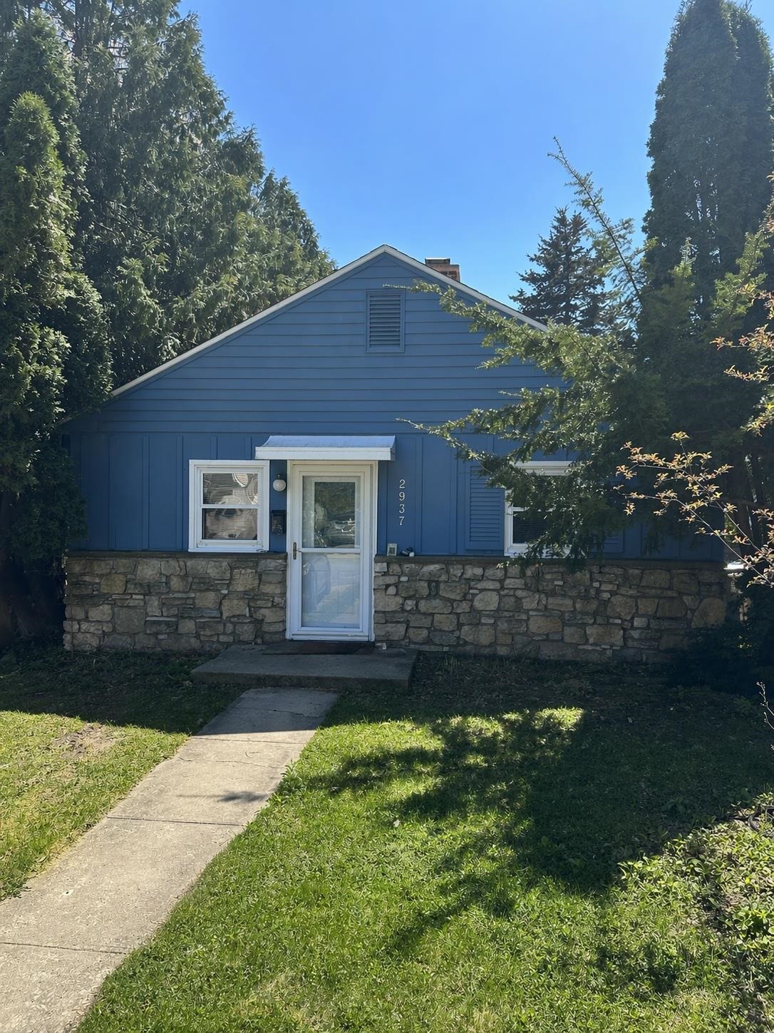 2937 Barlow Street