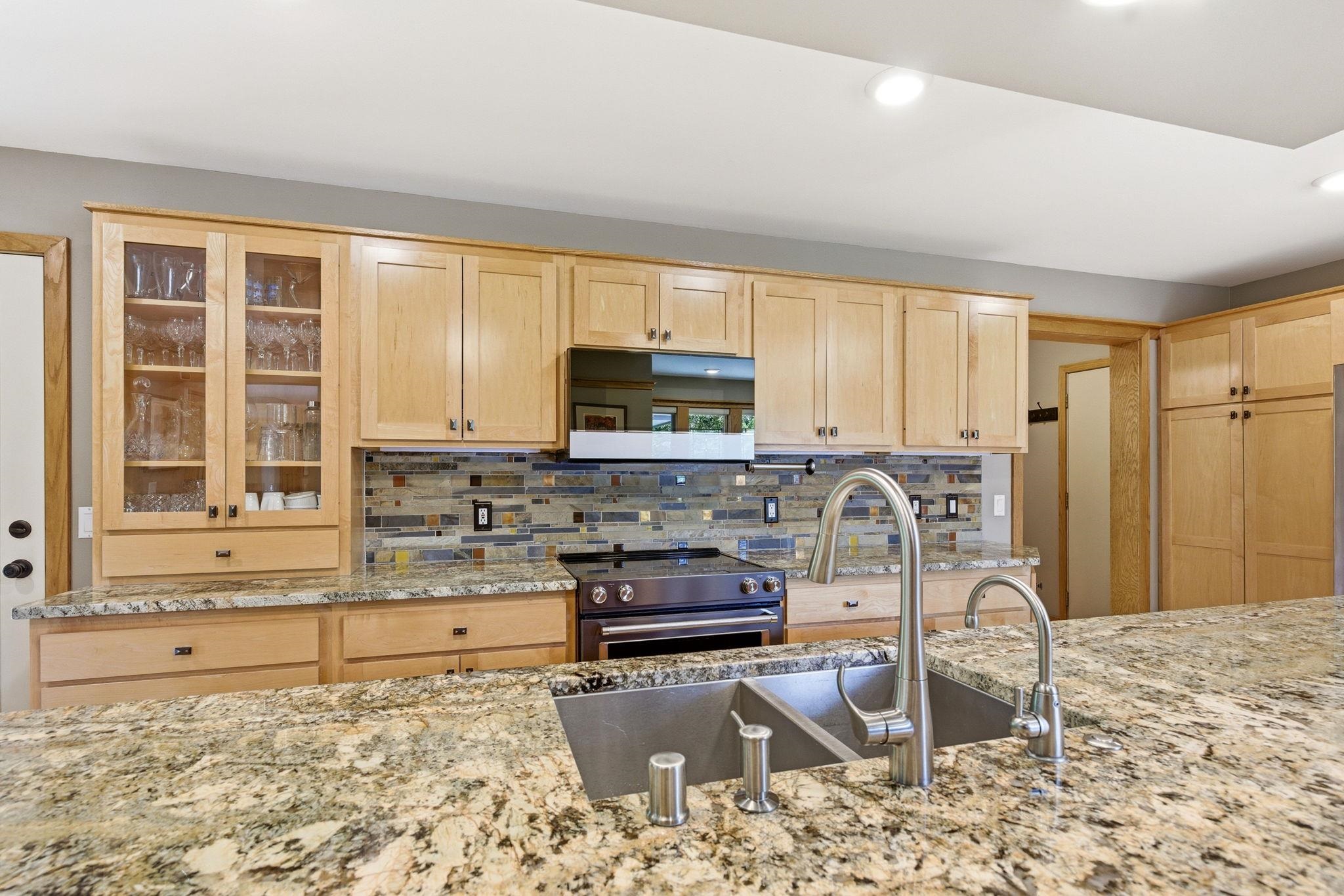 8901 Timber Wolf Trail