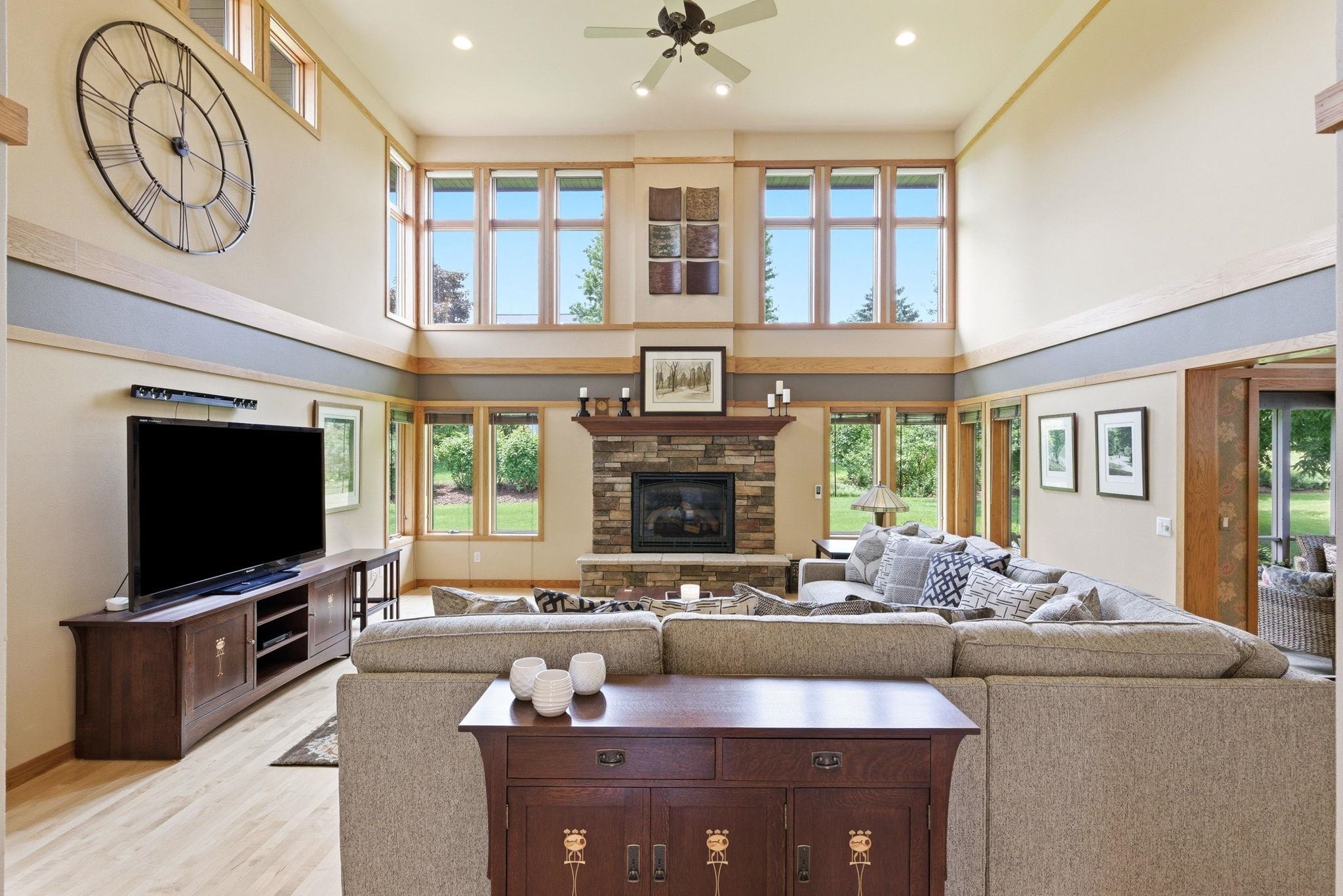 8901 Timber Wolf Trail