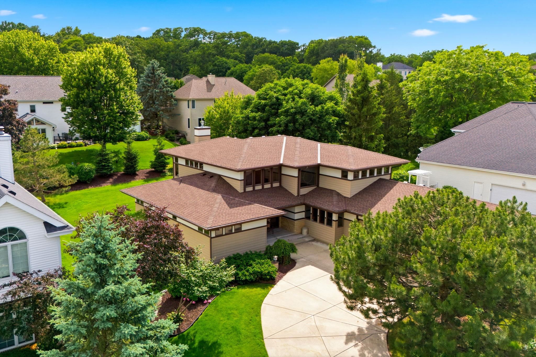 8901 Timber Wolf Trail