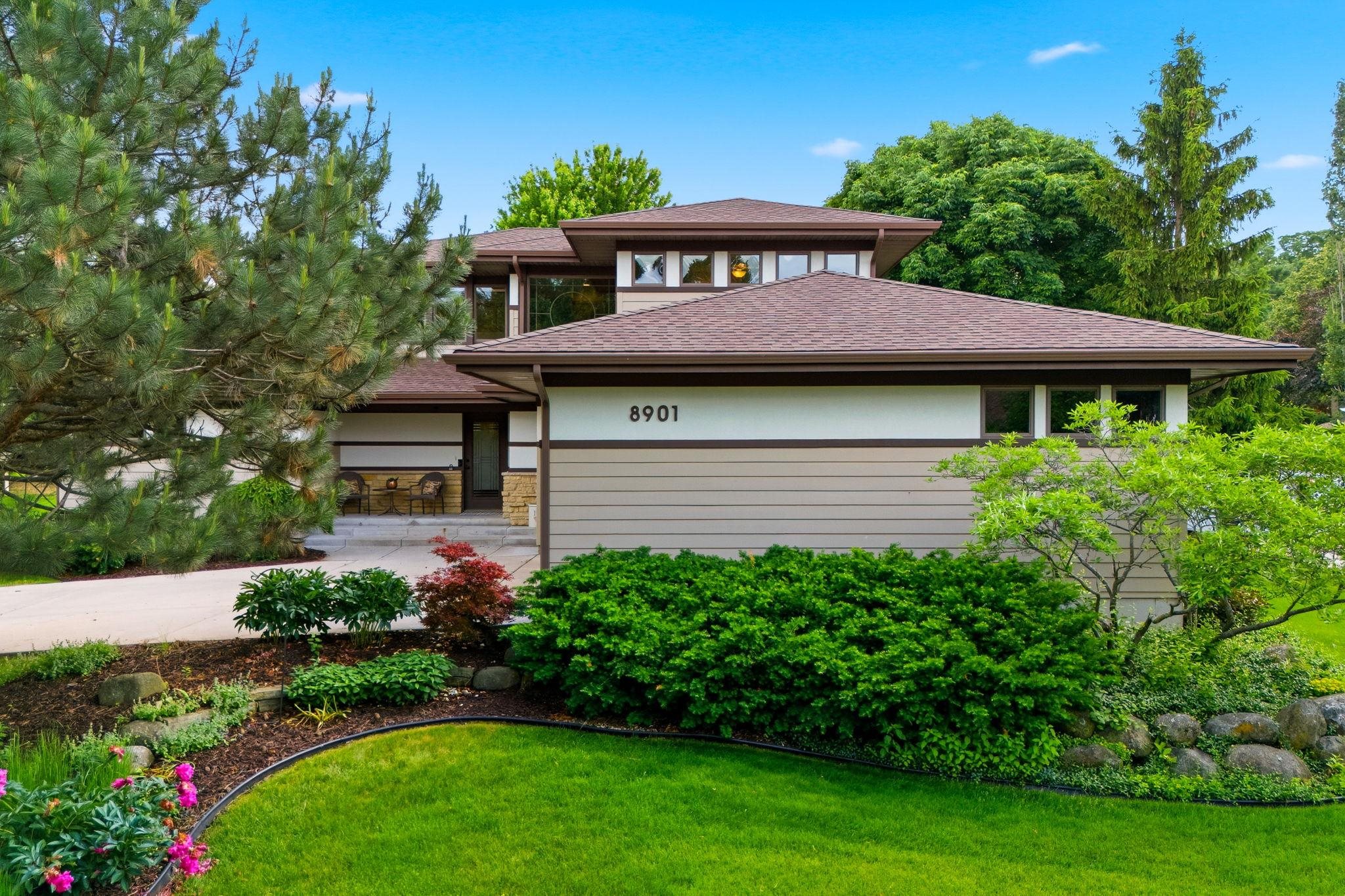 8901 Timber Wolf Trail