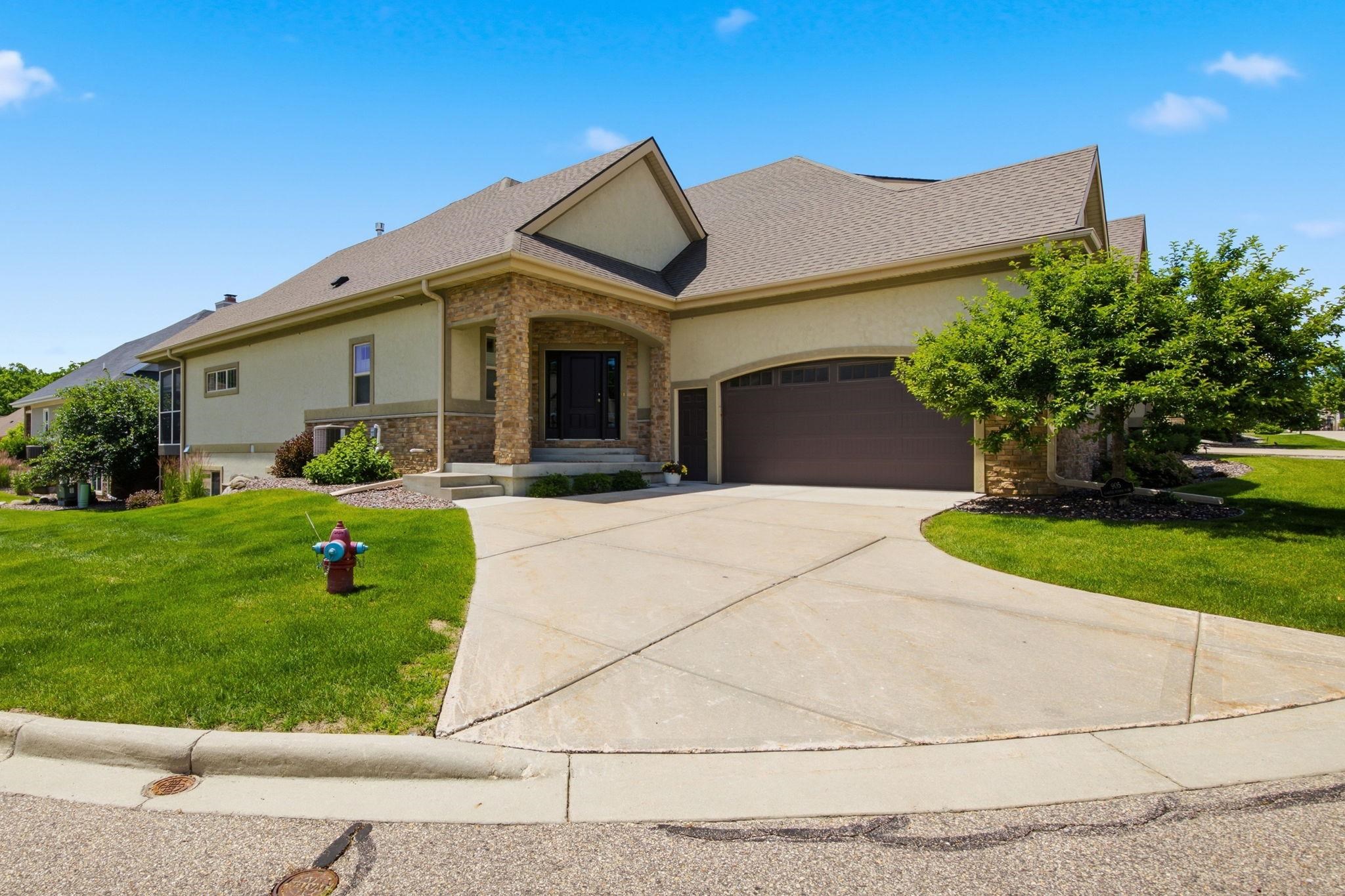 905 Castle Stone Pass