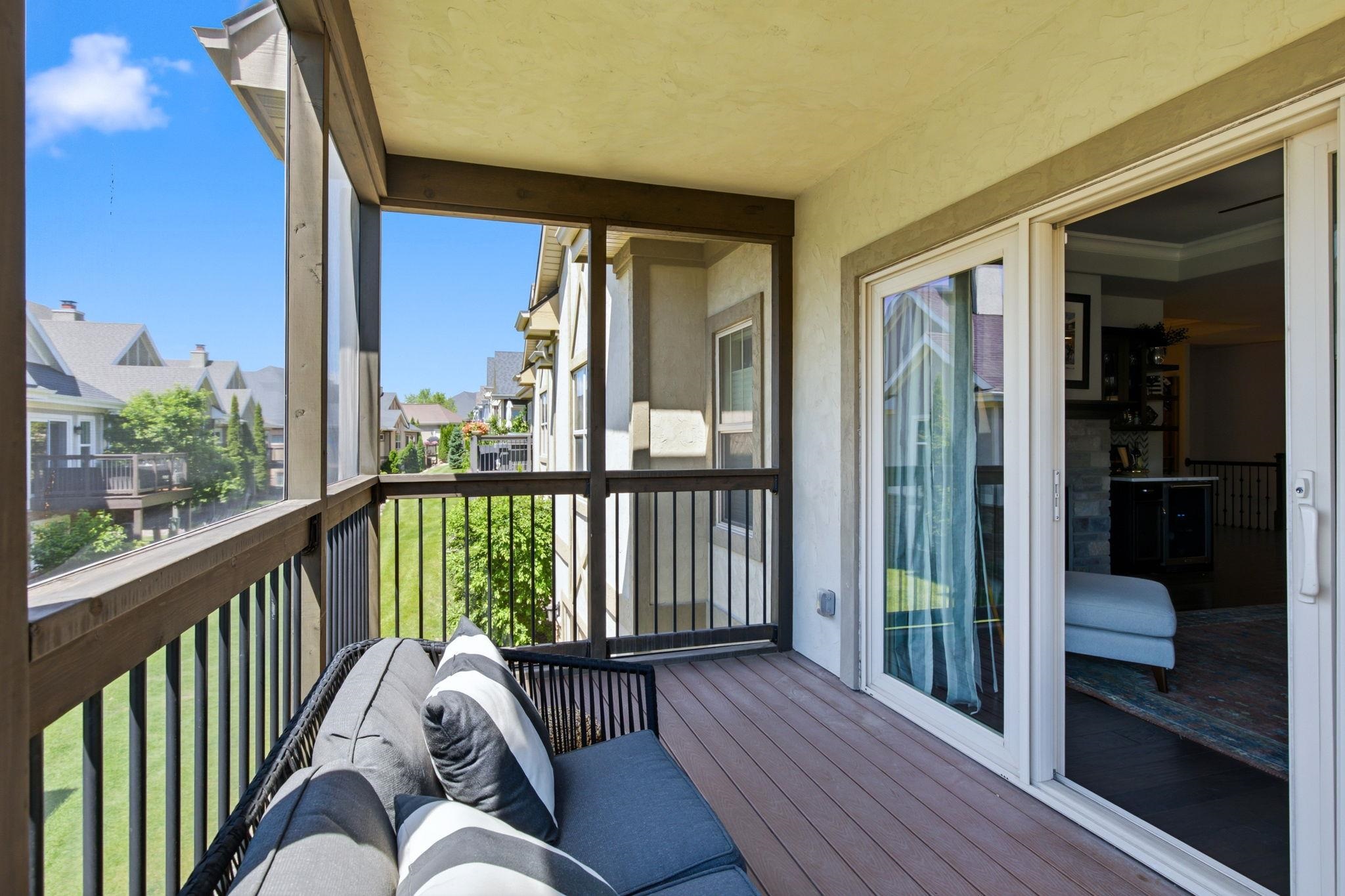 905 Castle Stone Pass