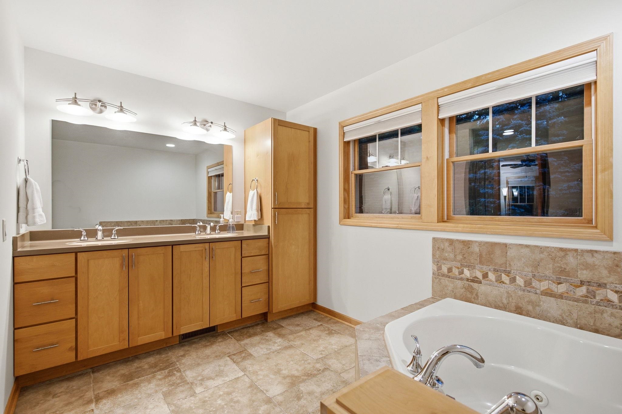 17 Glen Arbor Way