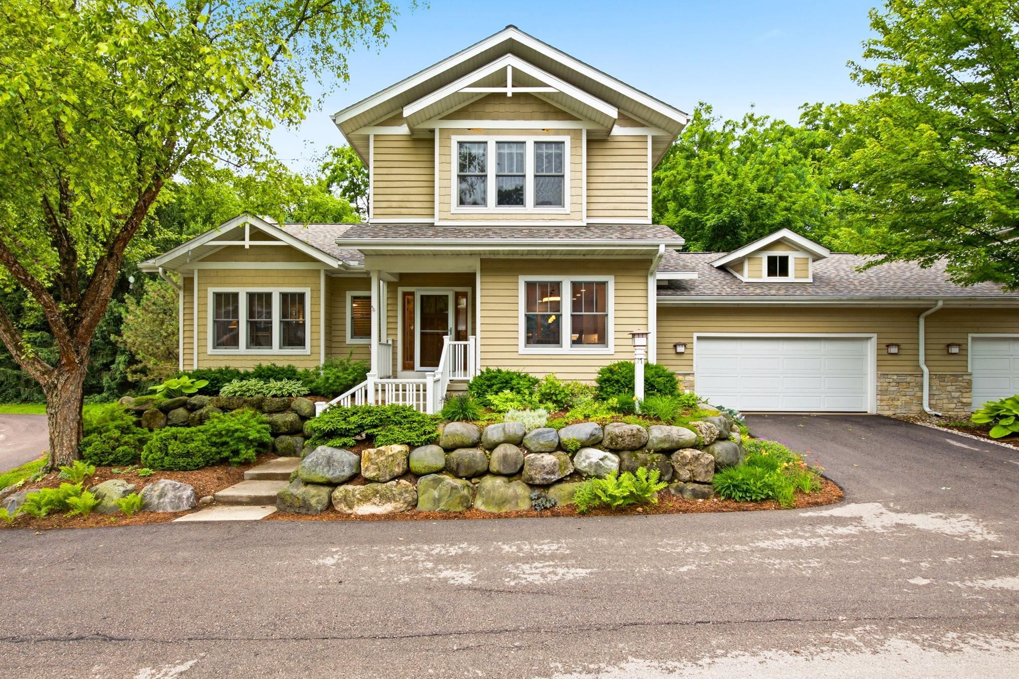 17 Glen Arbor Way