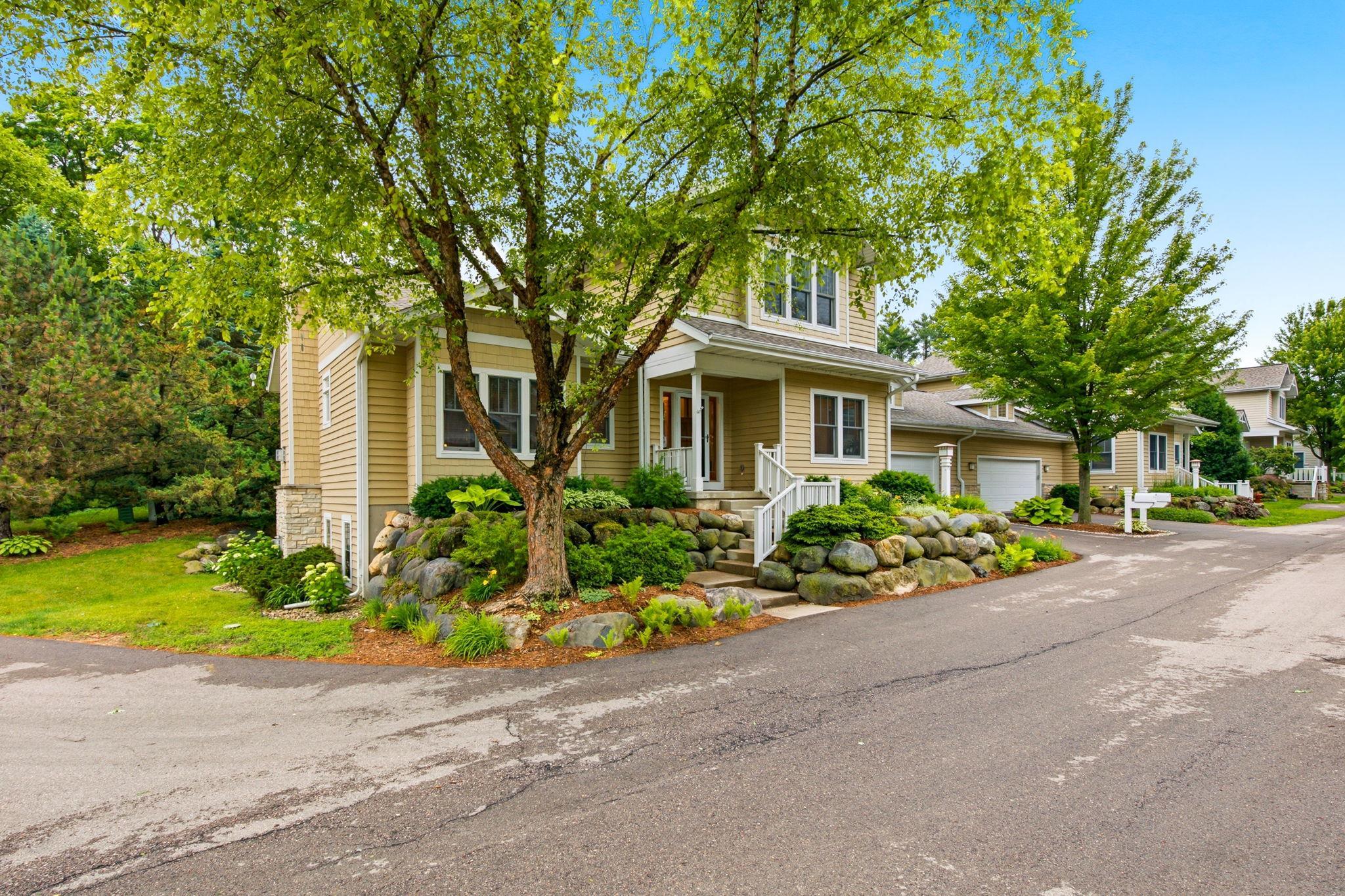 17 Glen Arbor Way