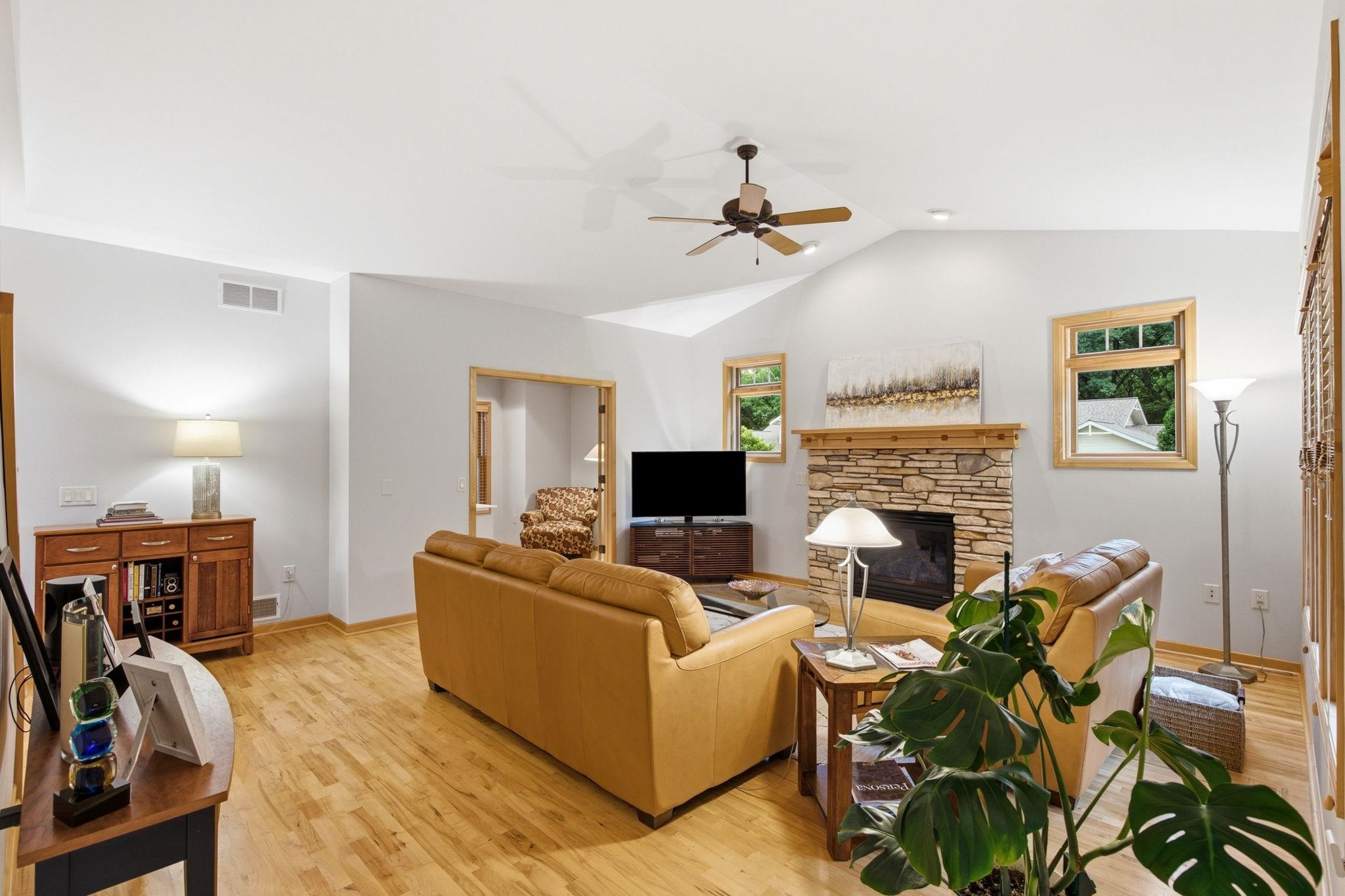 17 Glen Arbor Way