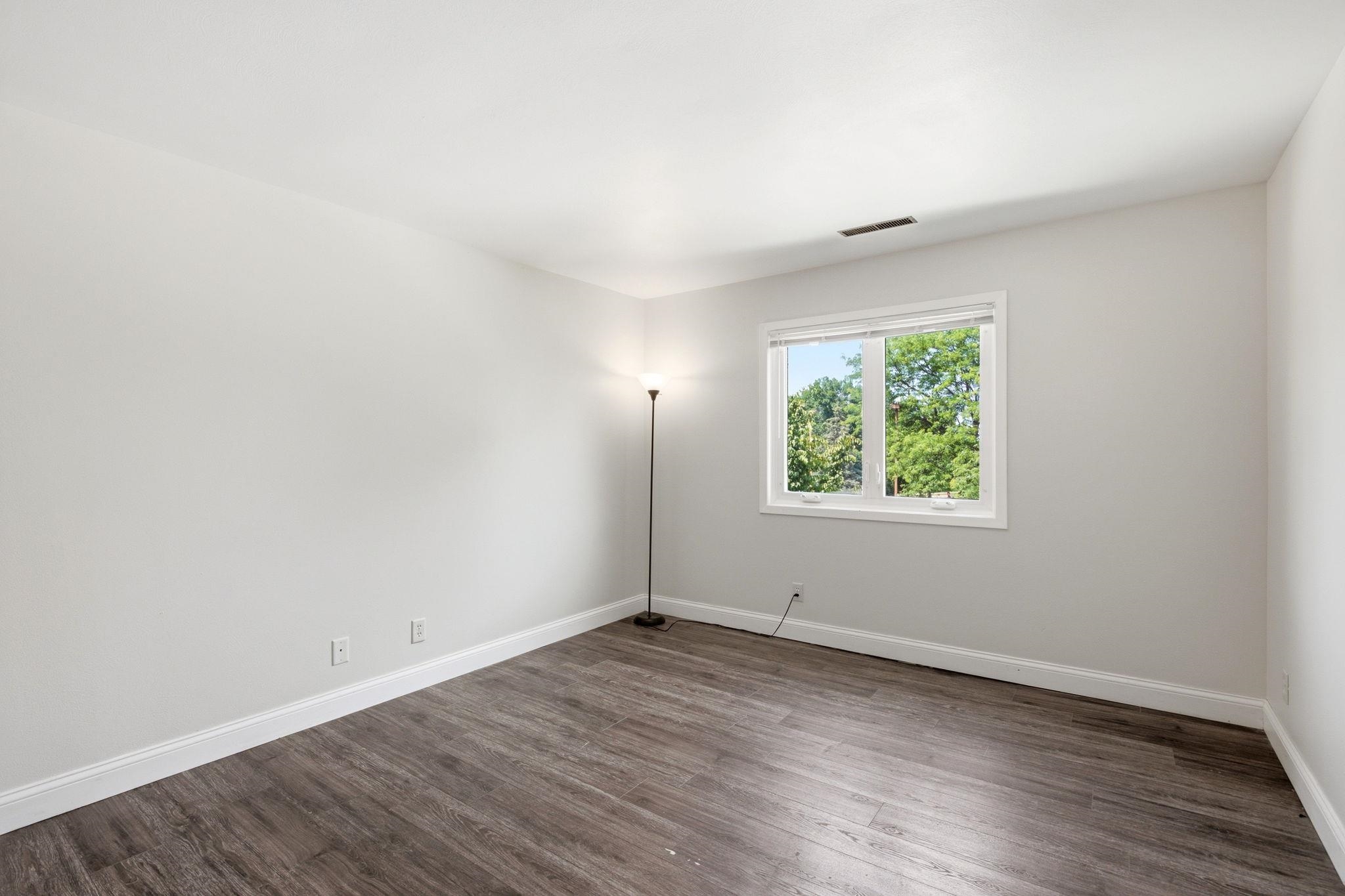 2233 Luann Lane 5