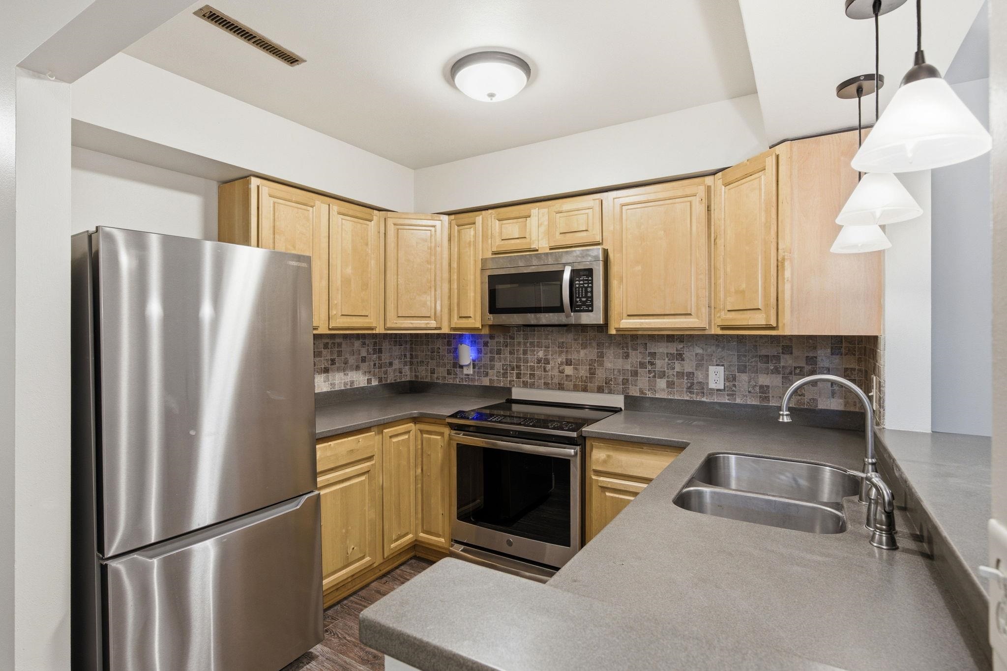 2233 Luann Lane 5