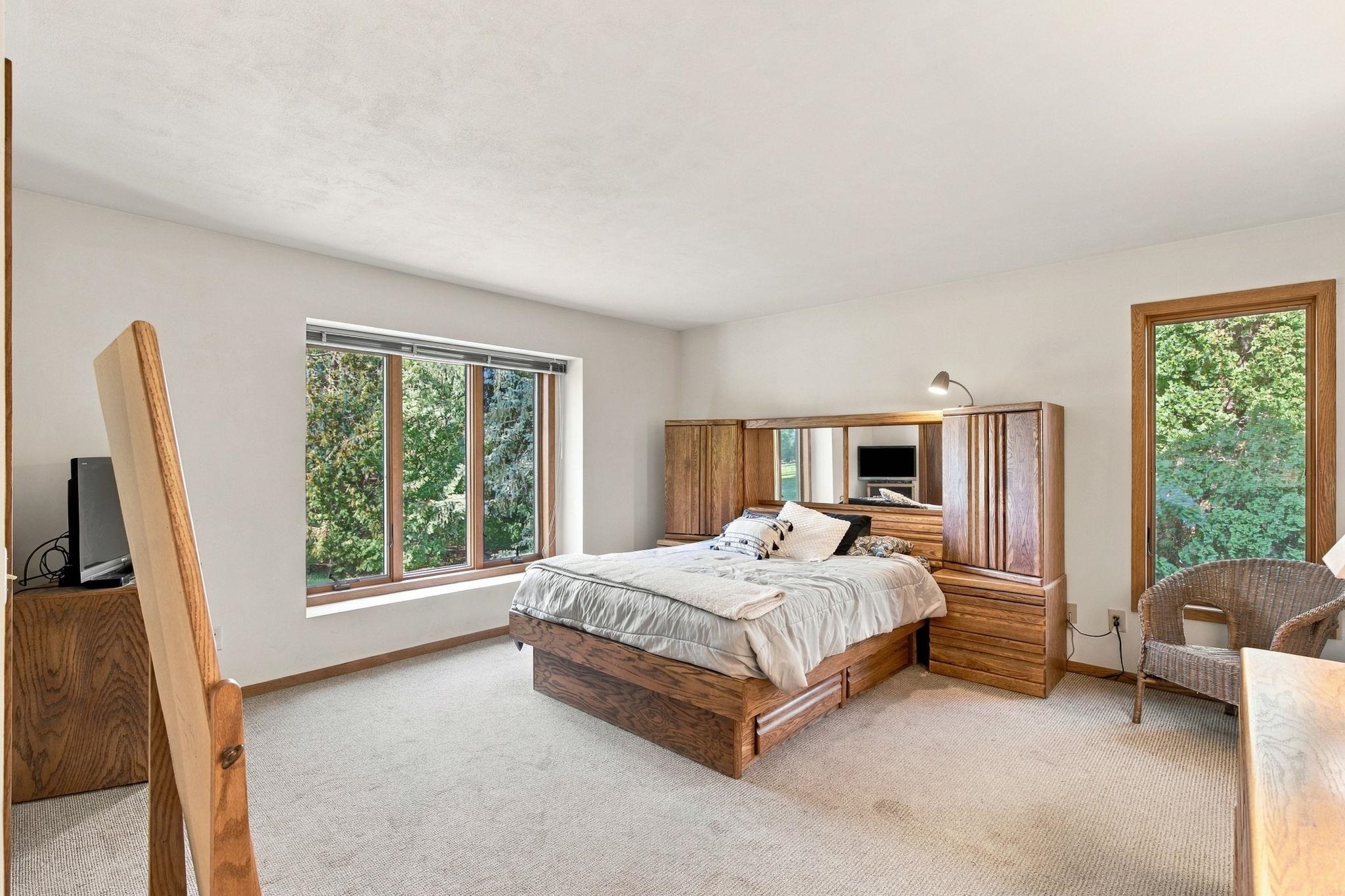 10 Apple Hill Circle
