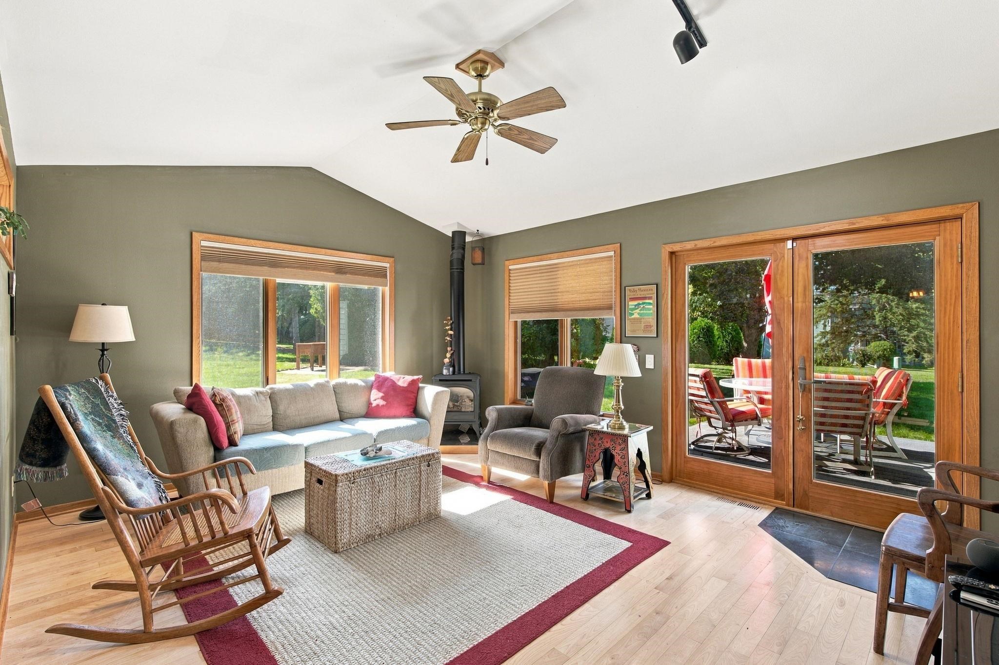 10 Apple Hill Circle