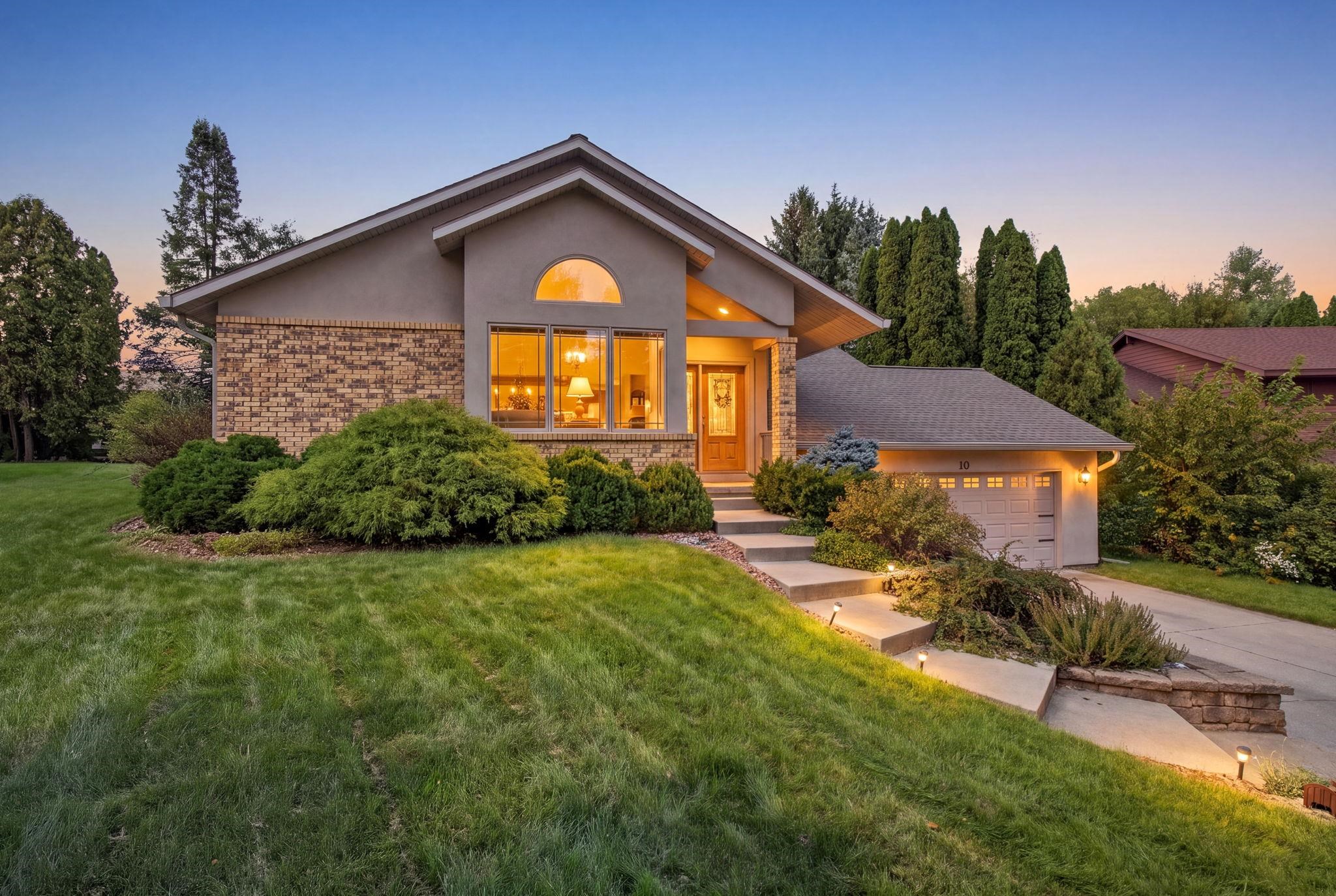 10 Apple Hill Circle