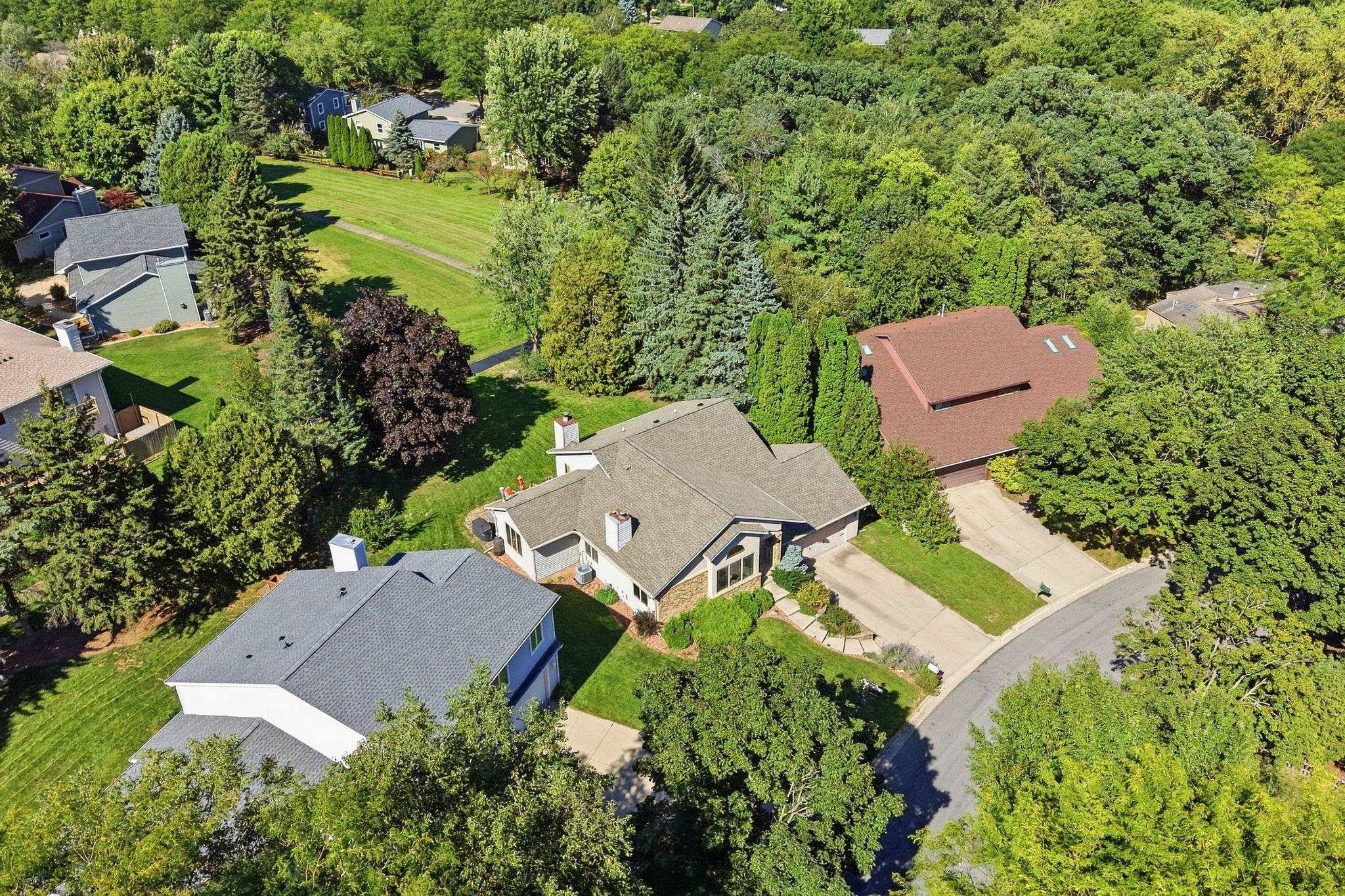 10 Apple Hill Circle