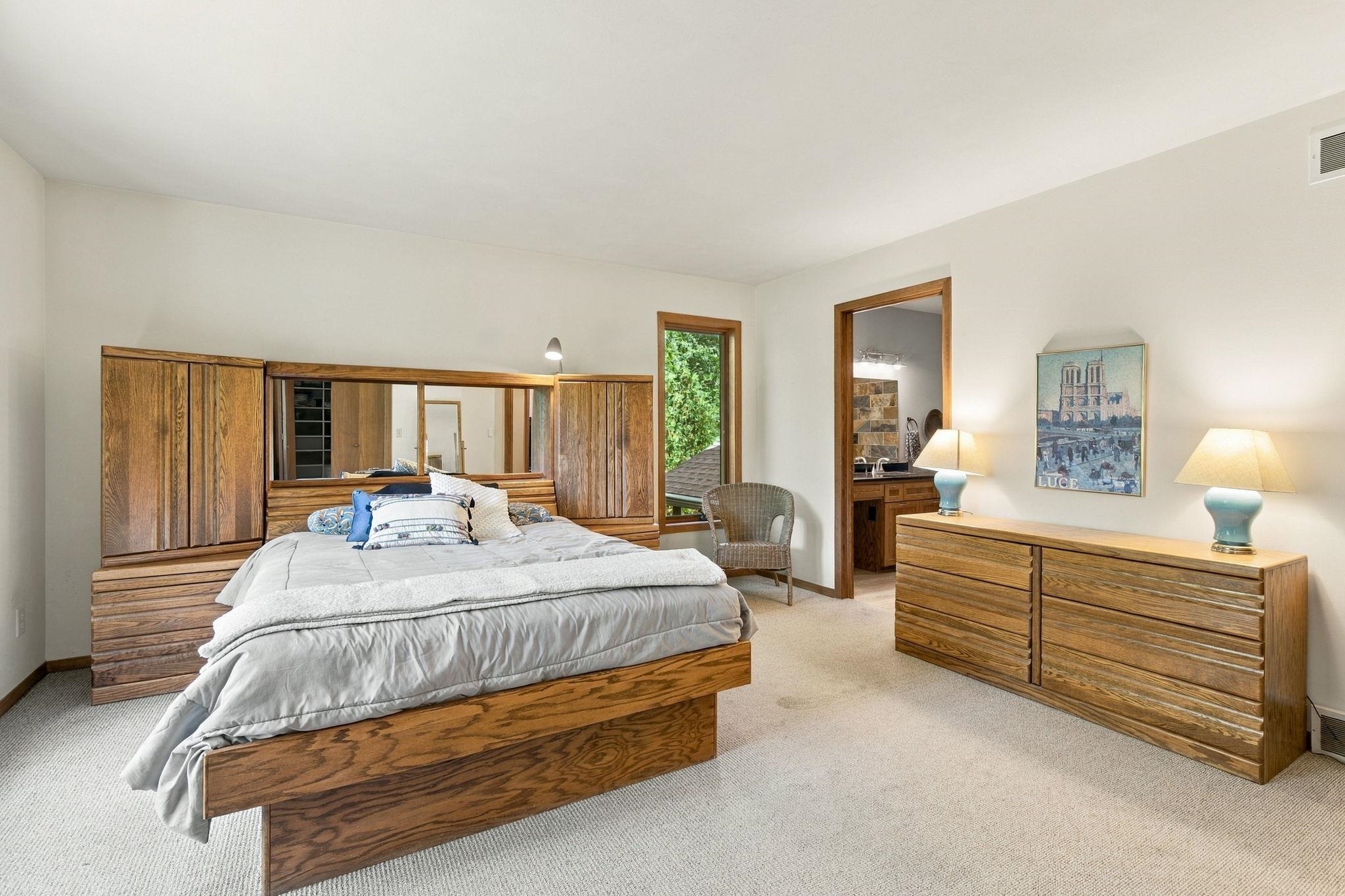 10 Apple Hill Circle