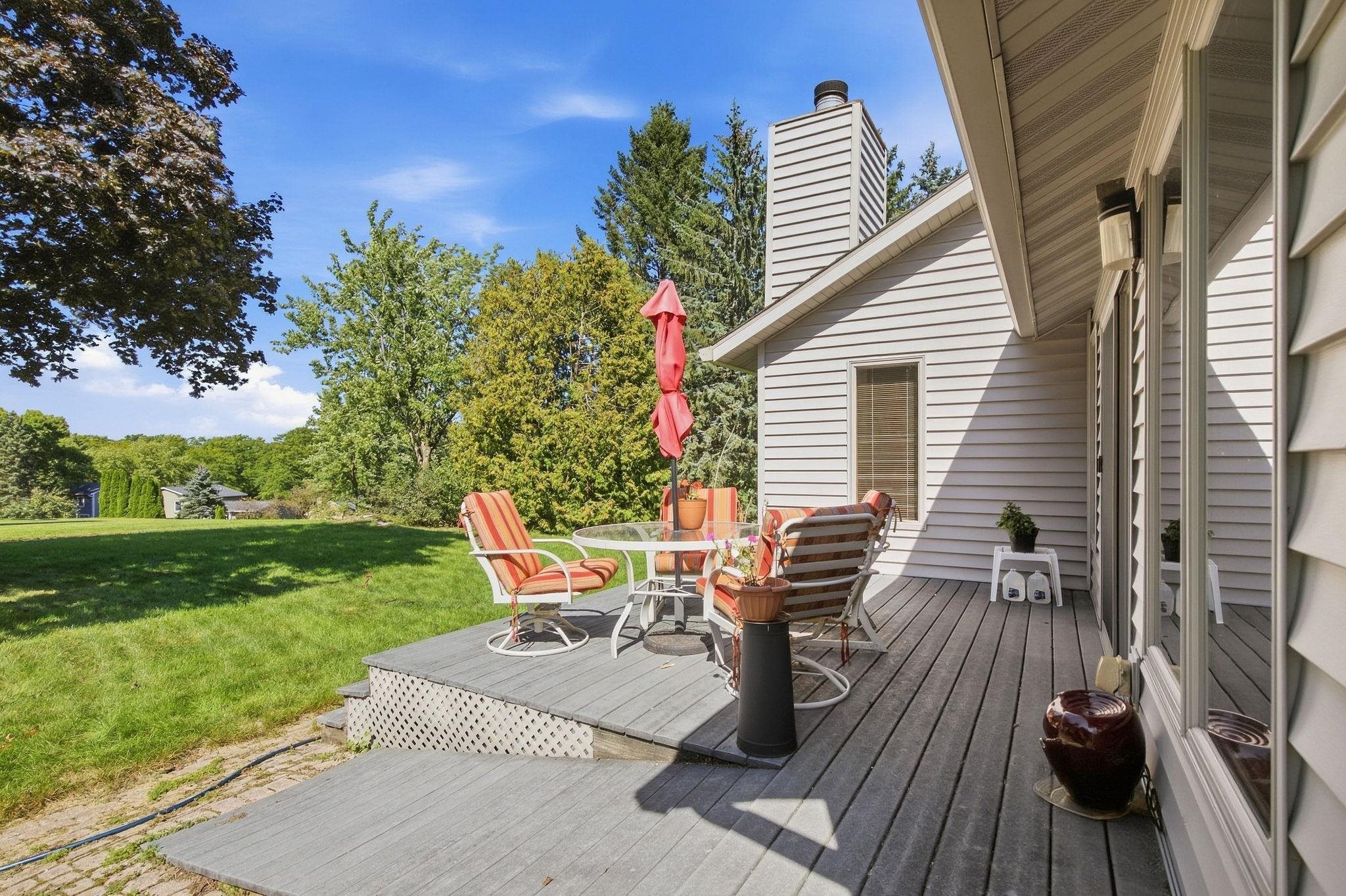 10 Apple Hill Circle