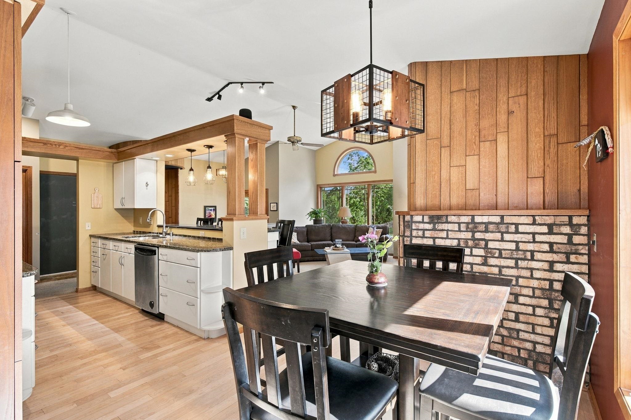 10 Apple Hill Circle