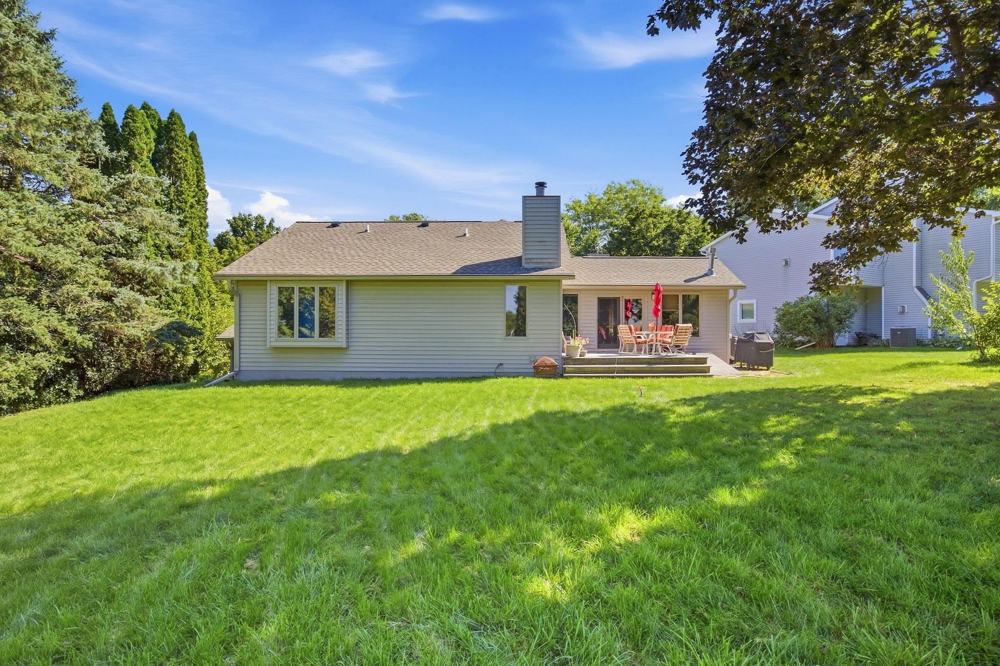 10 Apple Hill Circle